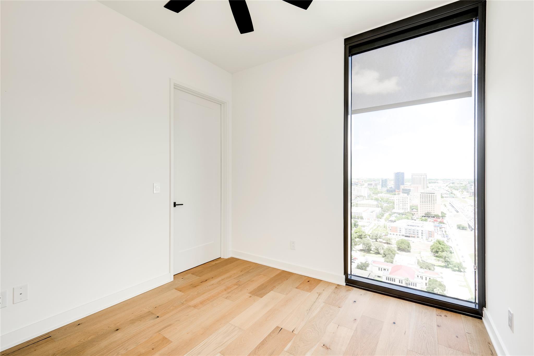84 EAST Ave # 2801, Austin, TX 78701