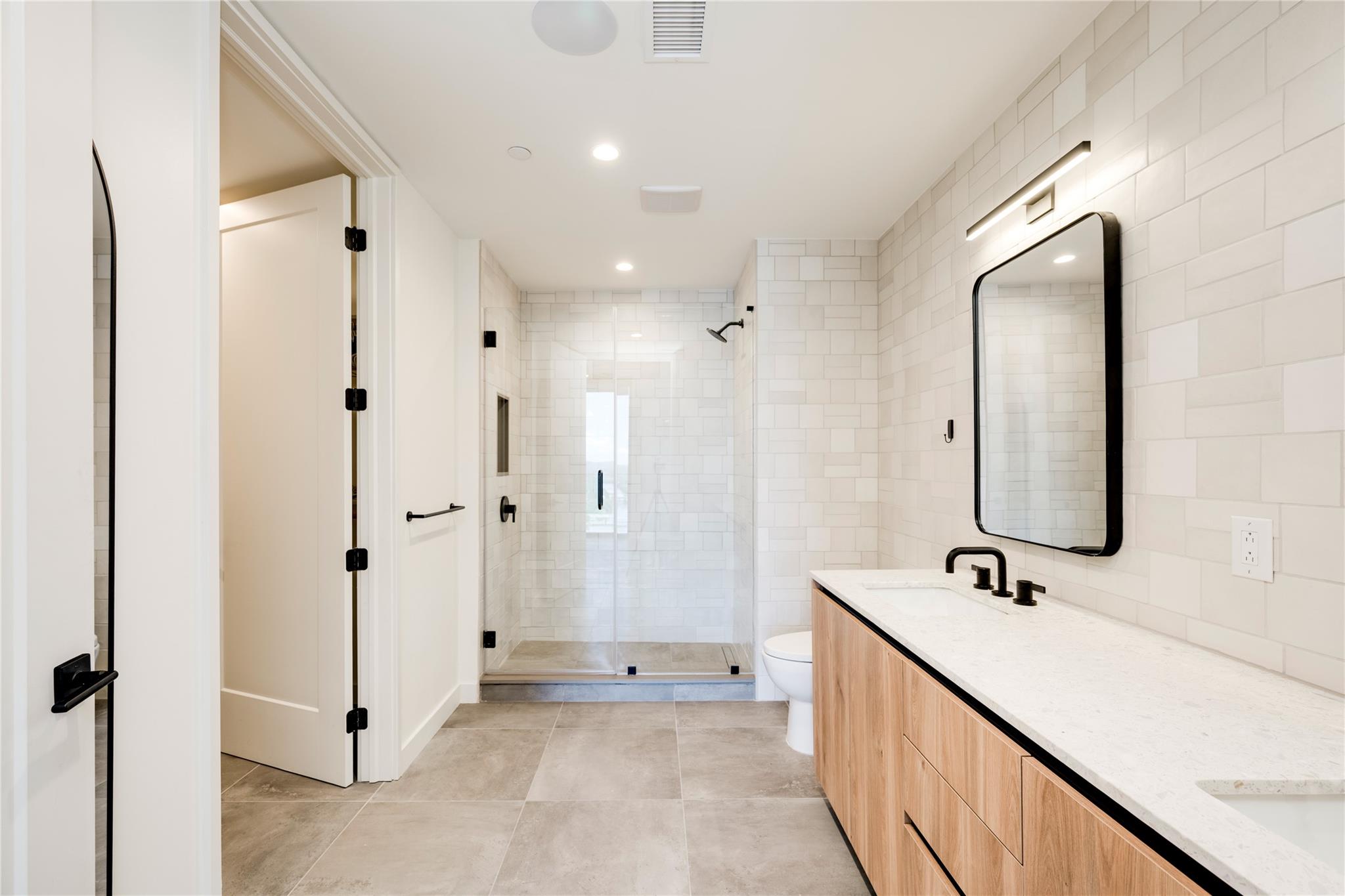 84 EAST Ave # 2801, Austin, TX 78701