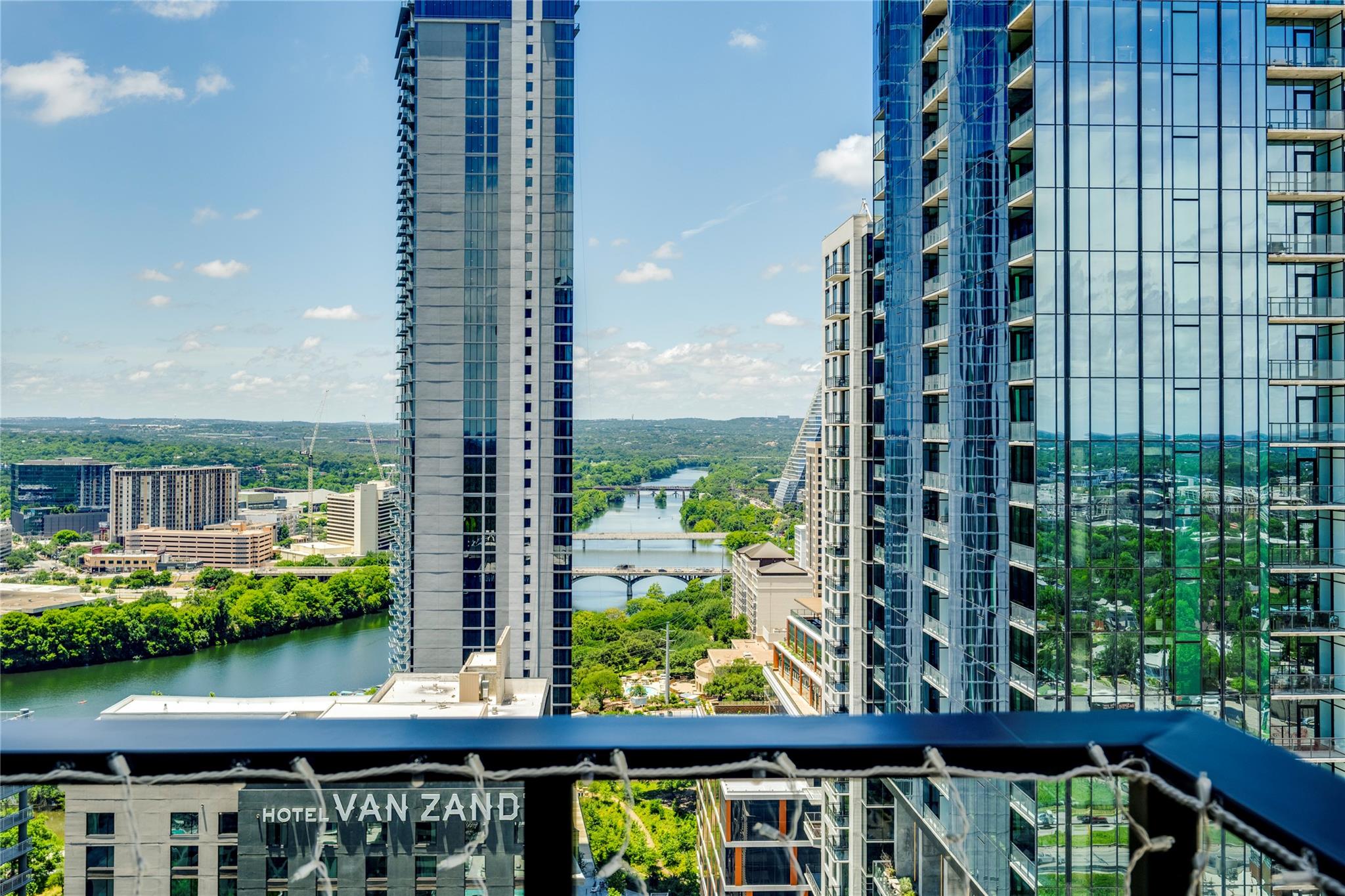 84 EAST Ave # 2801, Austin, TX 78701