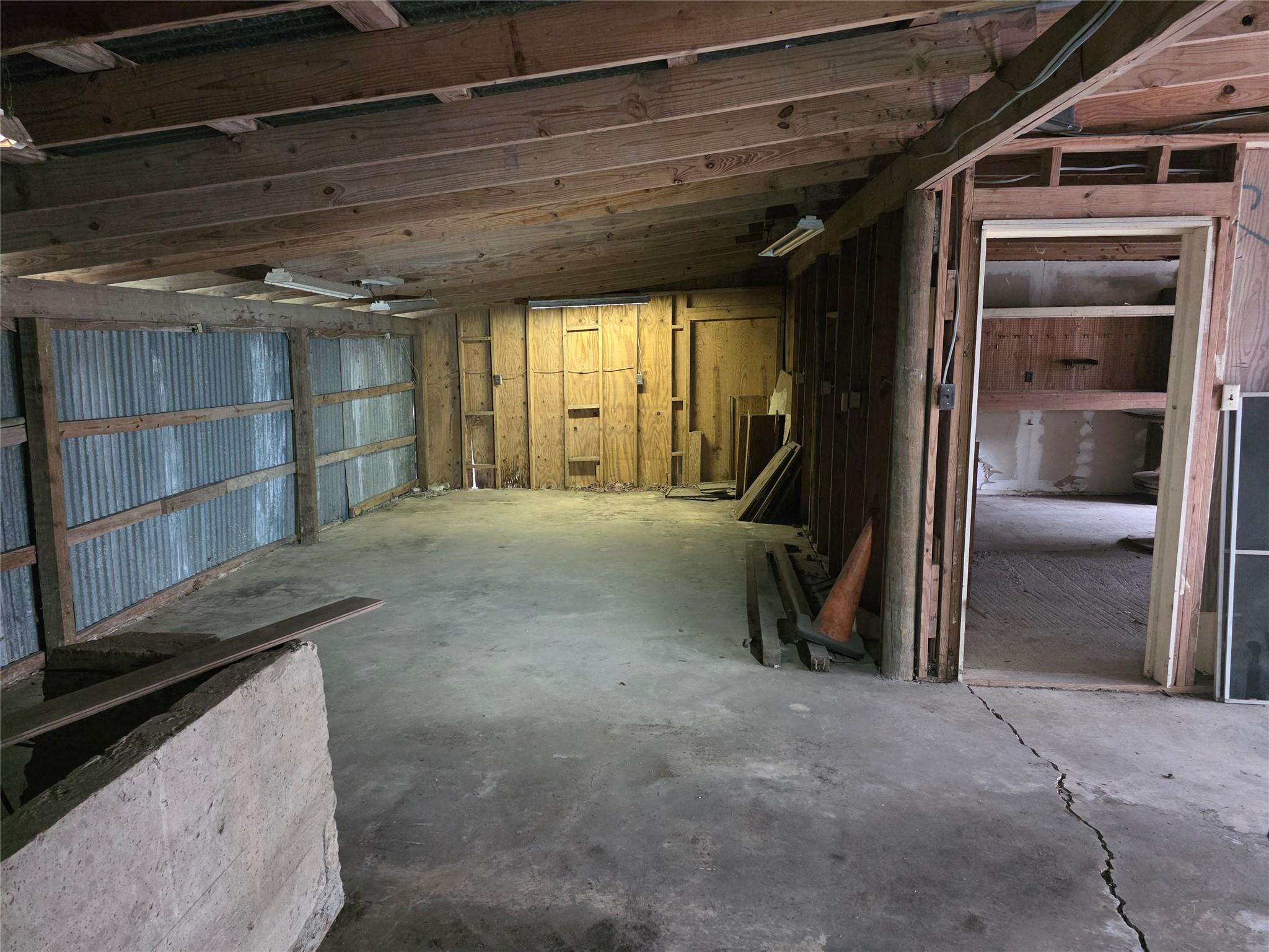 633 S Castell Ave, New Braunfels, TX 78130