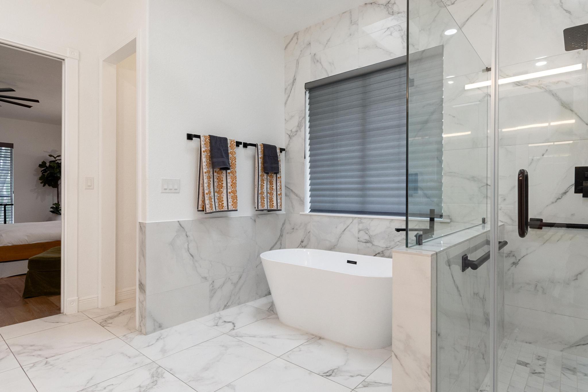 346 The Oaks Blvd, Elgin, TX 78621