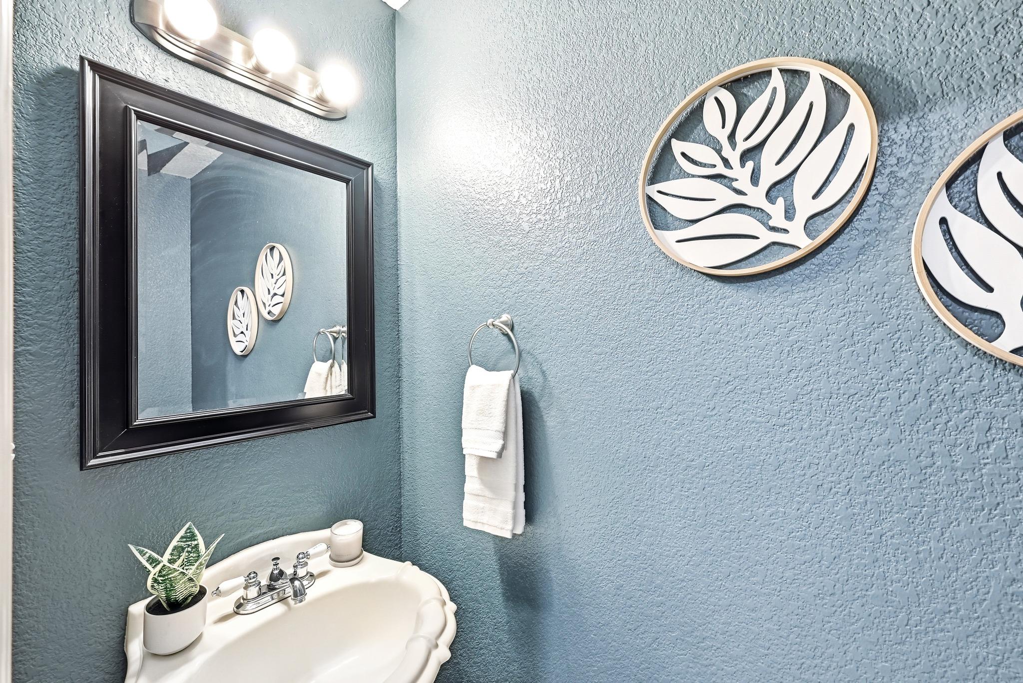 708 Holly Ct, Pflugerville, TX 78660