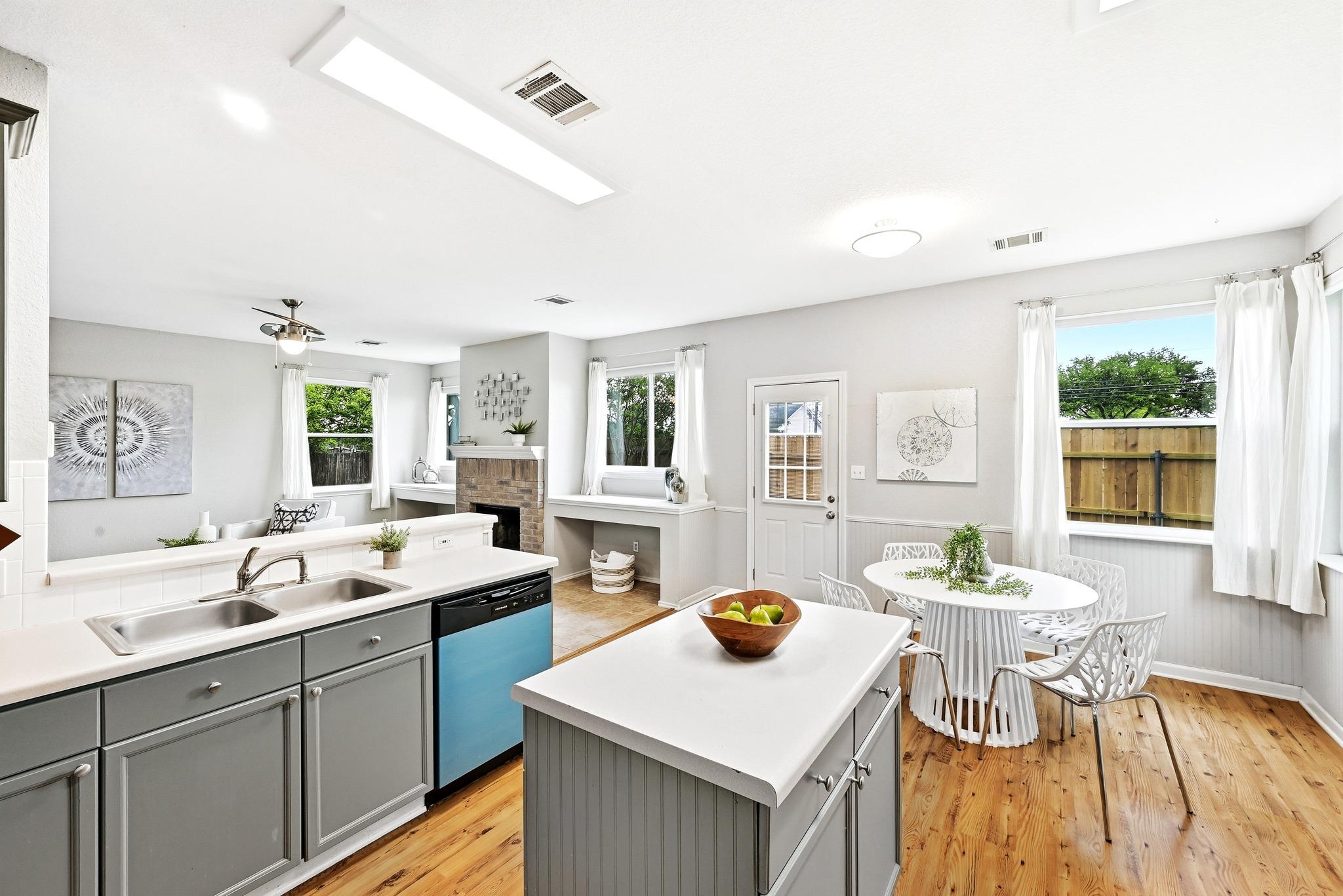 708 Holly Ct, Pflugerville, TX 78660