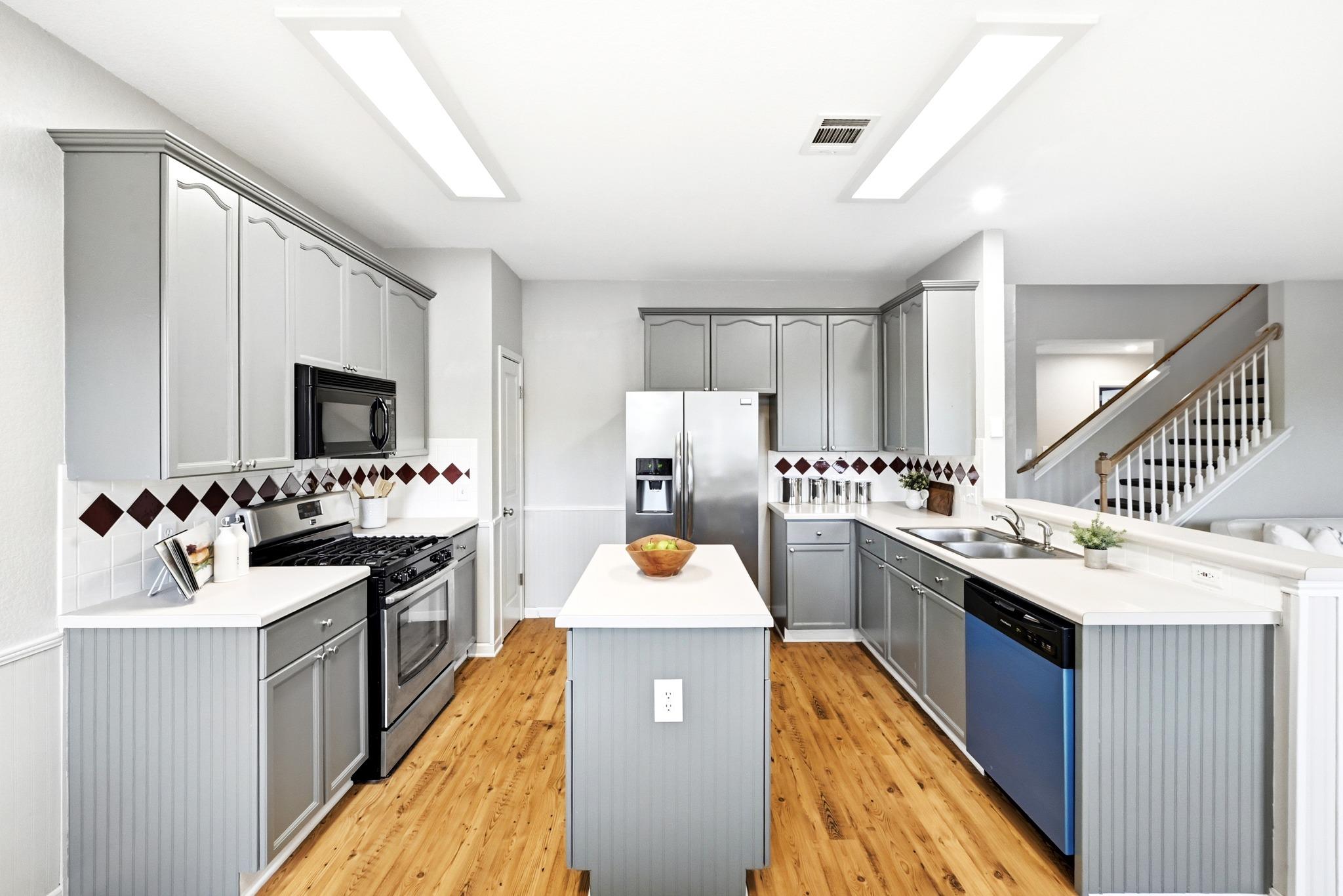 708 Holly Ct, Pflugerville, TX 78660