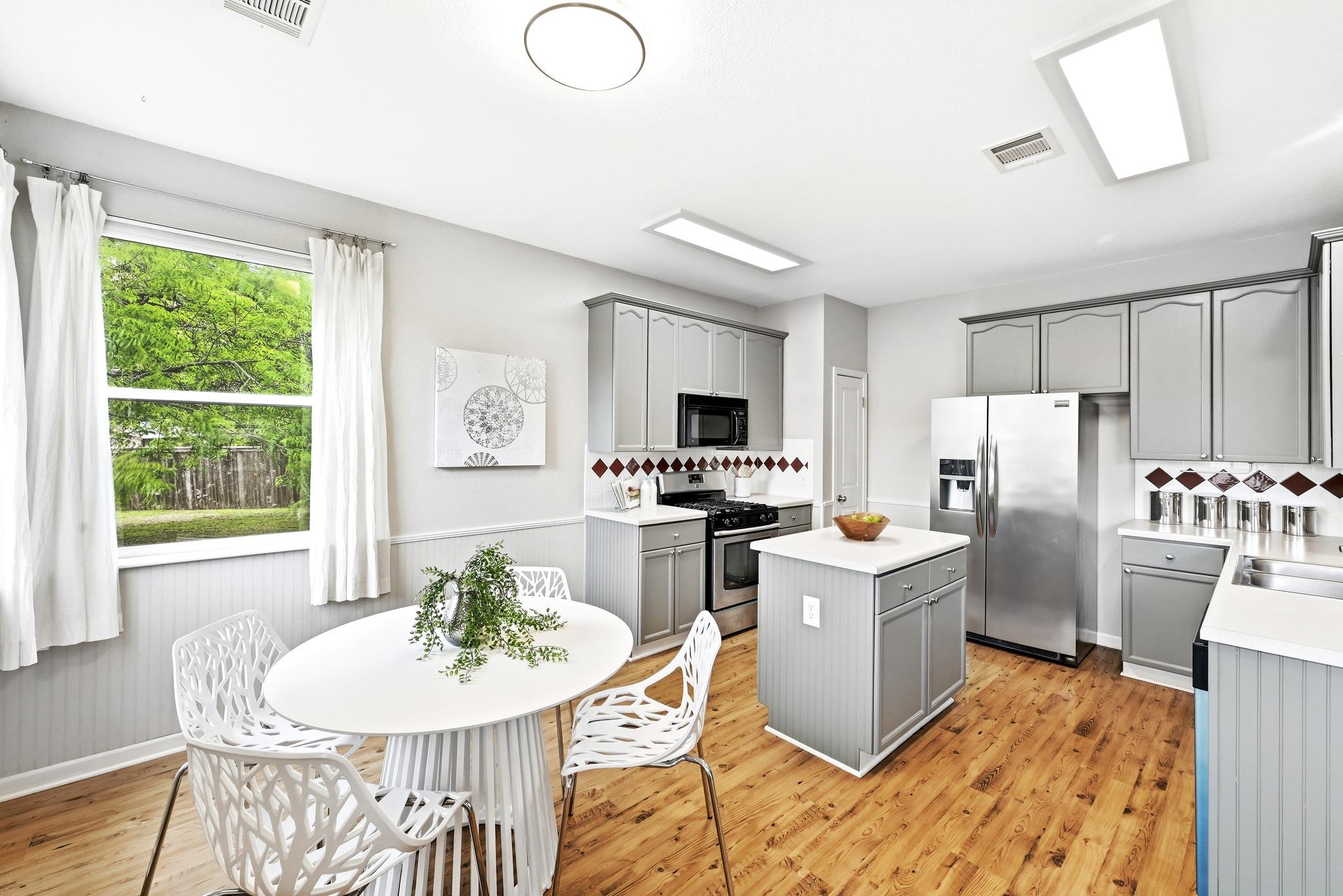 708 Holly Ct, Pflugerville, TX 78660