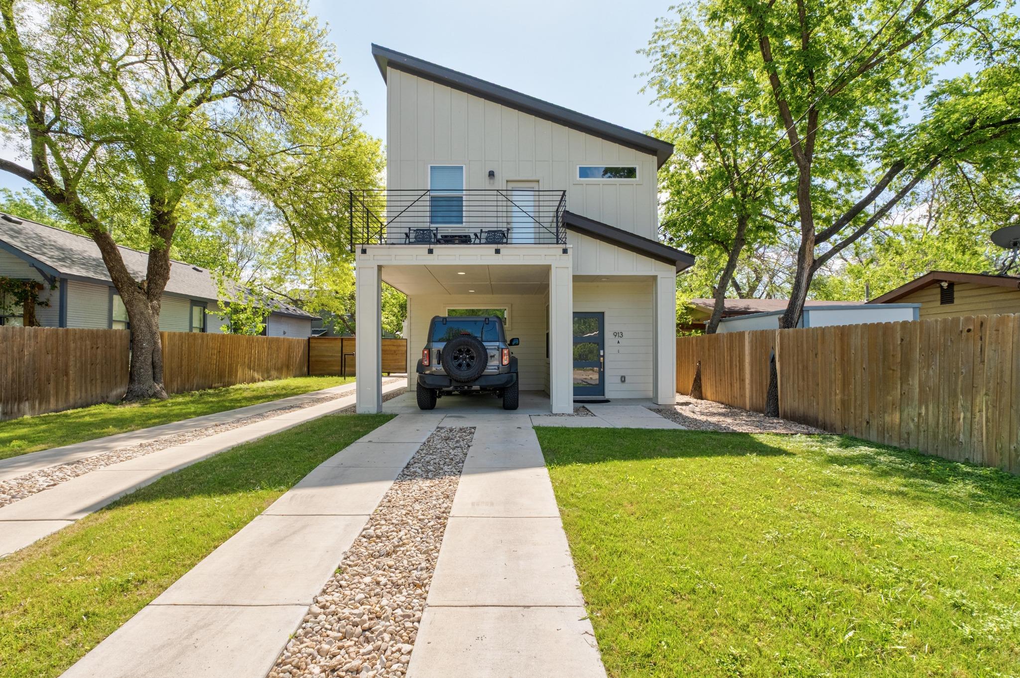 913 Valdez ST # A & B, Austin, TX 78741