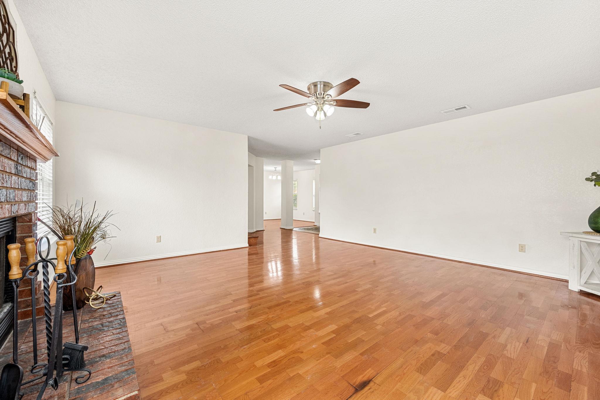 312 Barber Dr, Copperas Cove, TX 76522