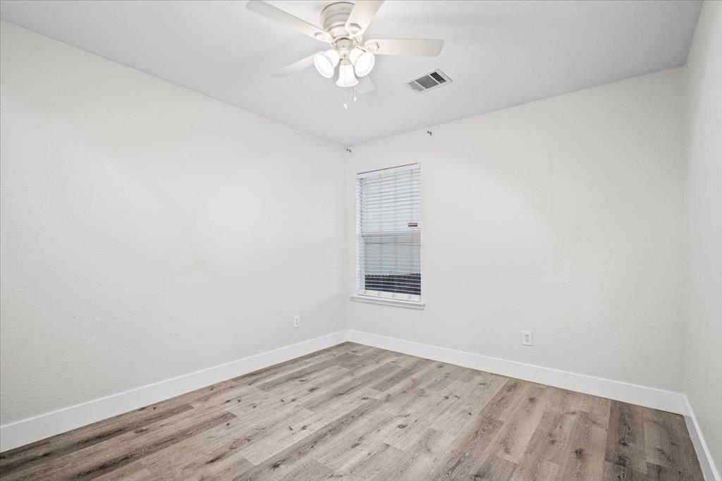 158 Oak River Dr, Cedar Creek, TX 78612