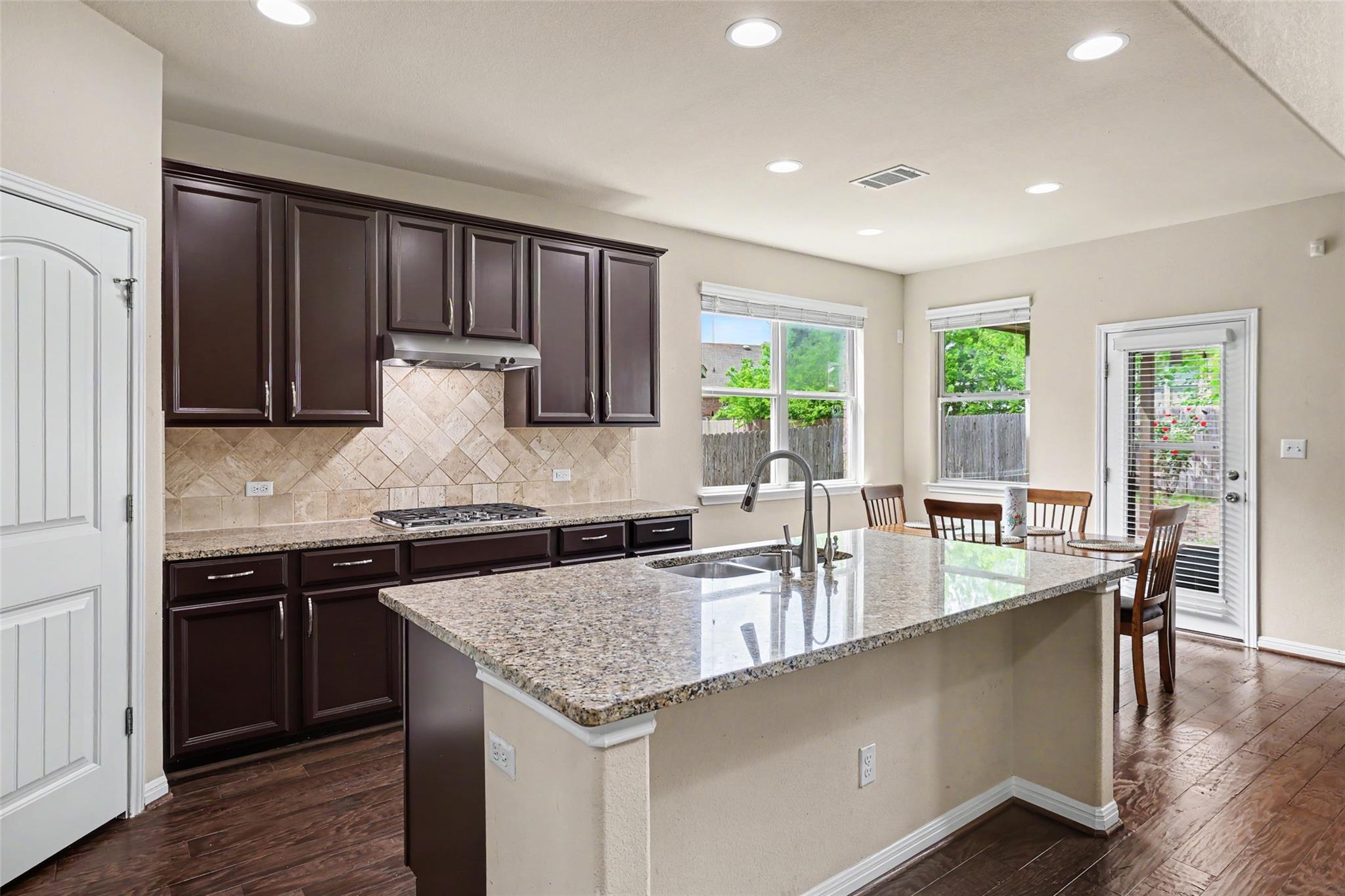 1008 Fred Couples Ct, Round Rock, TX 78664