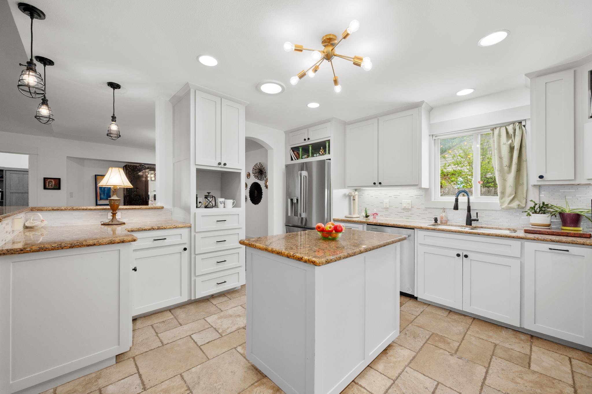 3415 Rain Forest Dr, Austin, TX 78746