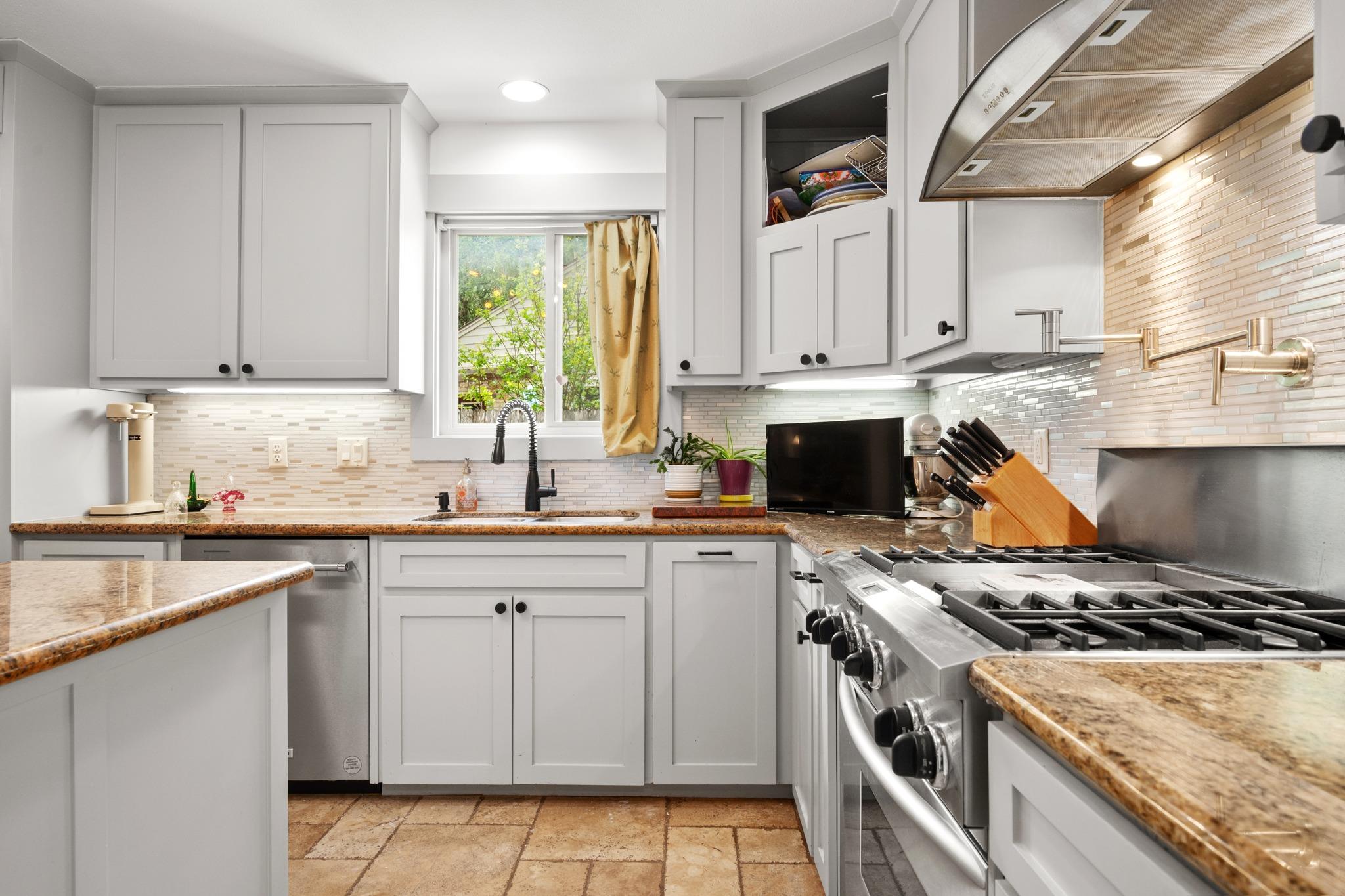 3415 Rain Forest Dr, Austin, TX 78746