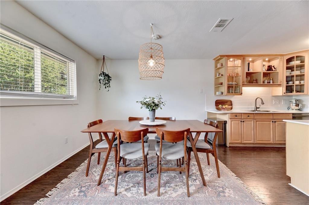 8308 Roan Ln, Austin, TX 78736