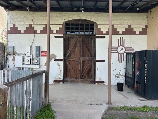 111 N Main St, Taylor, TX 76574