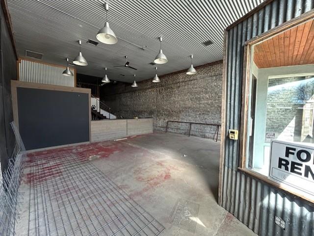 111 N Main St, Taylor, TX 76574