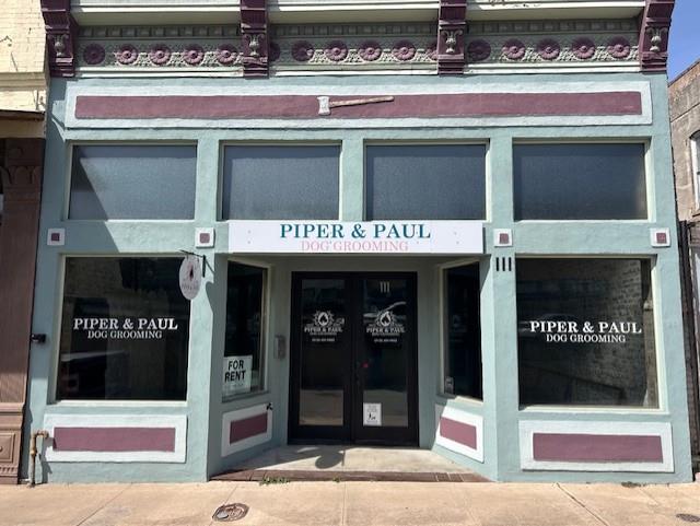 111 N Main St, Taylor, TX 76574