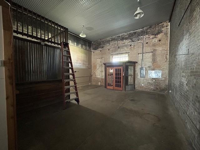 111 N Main St, Taylor, TX 76574