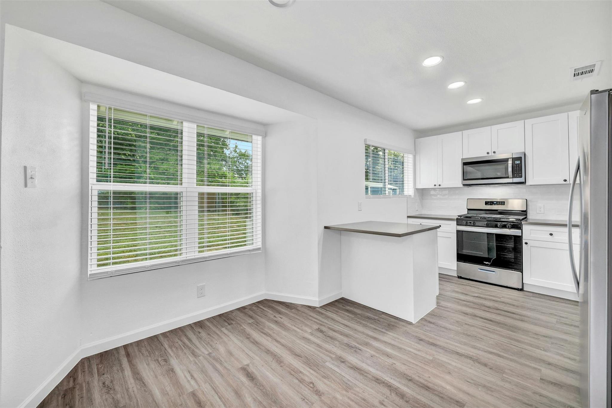 6506 King George Dr, Austin, TX 78745