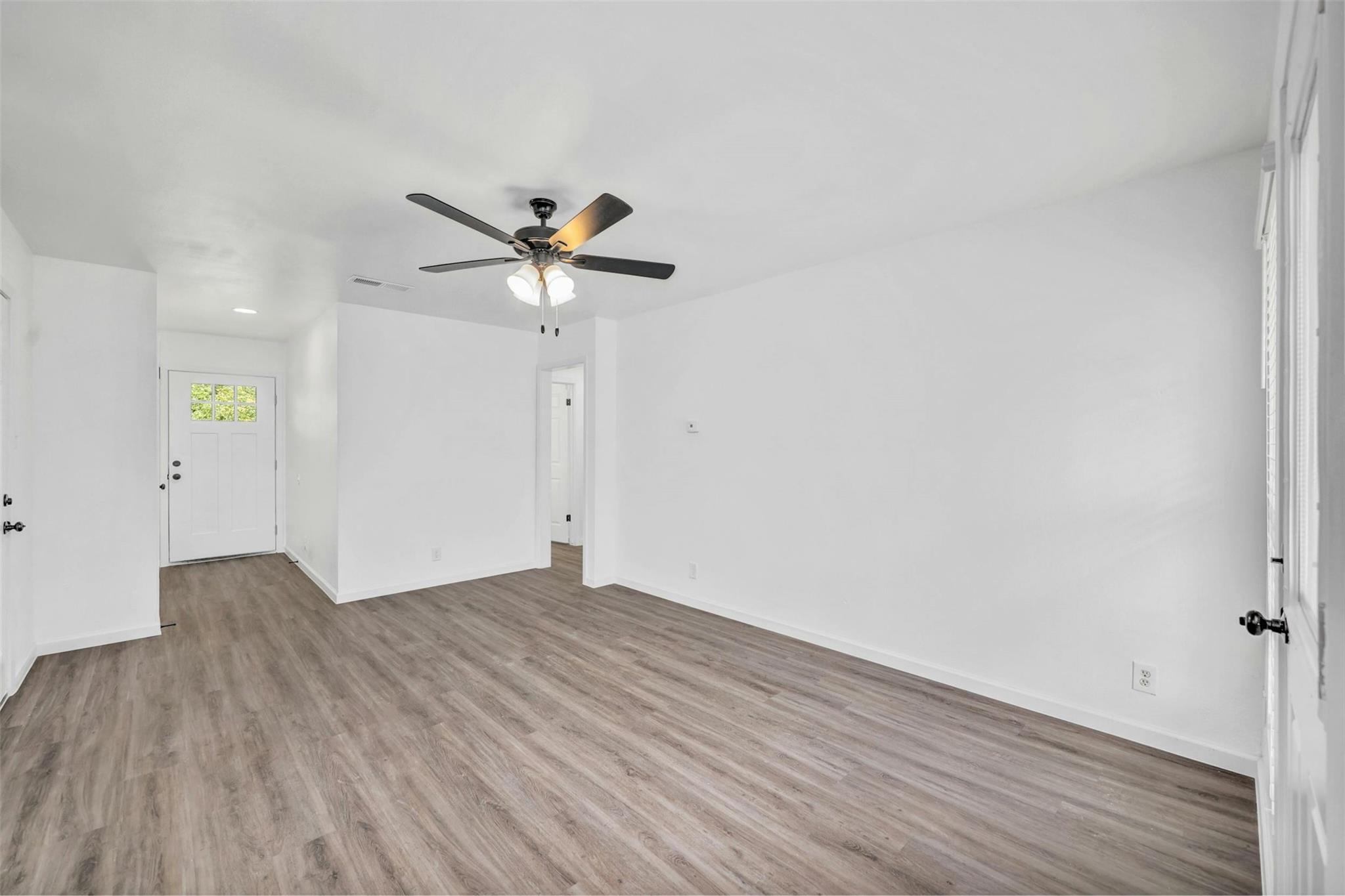 6506 King George Dr, Austin, TX 78745