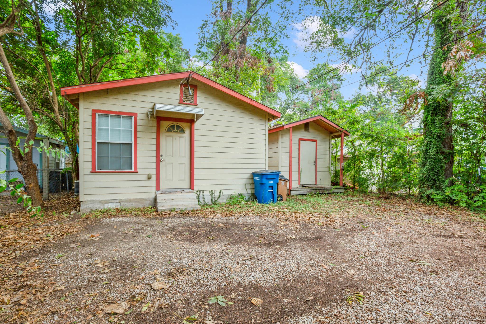 2610 E 3rd St # B, Austin, TX 78702