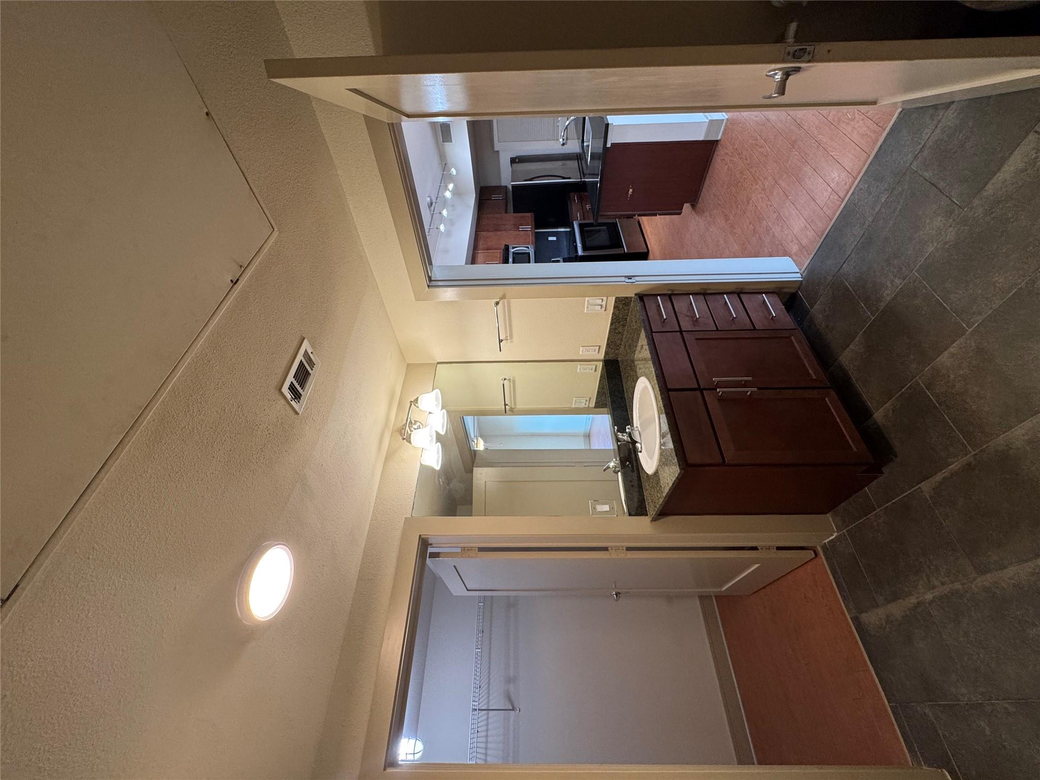 3016 Guadalupe St # 305, Austin, TX 78705