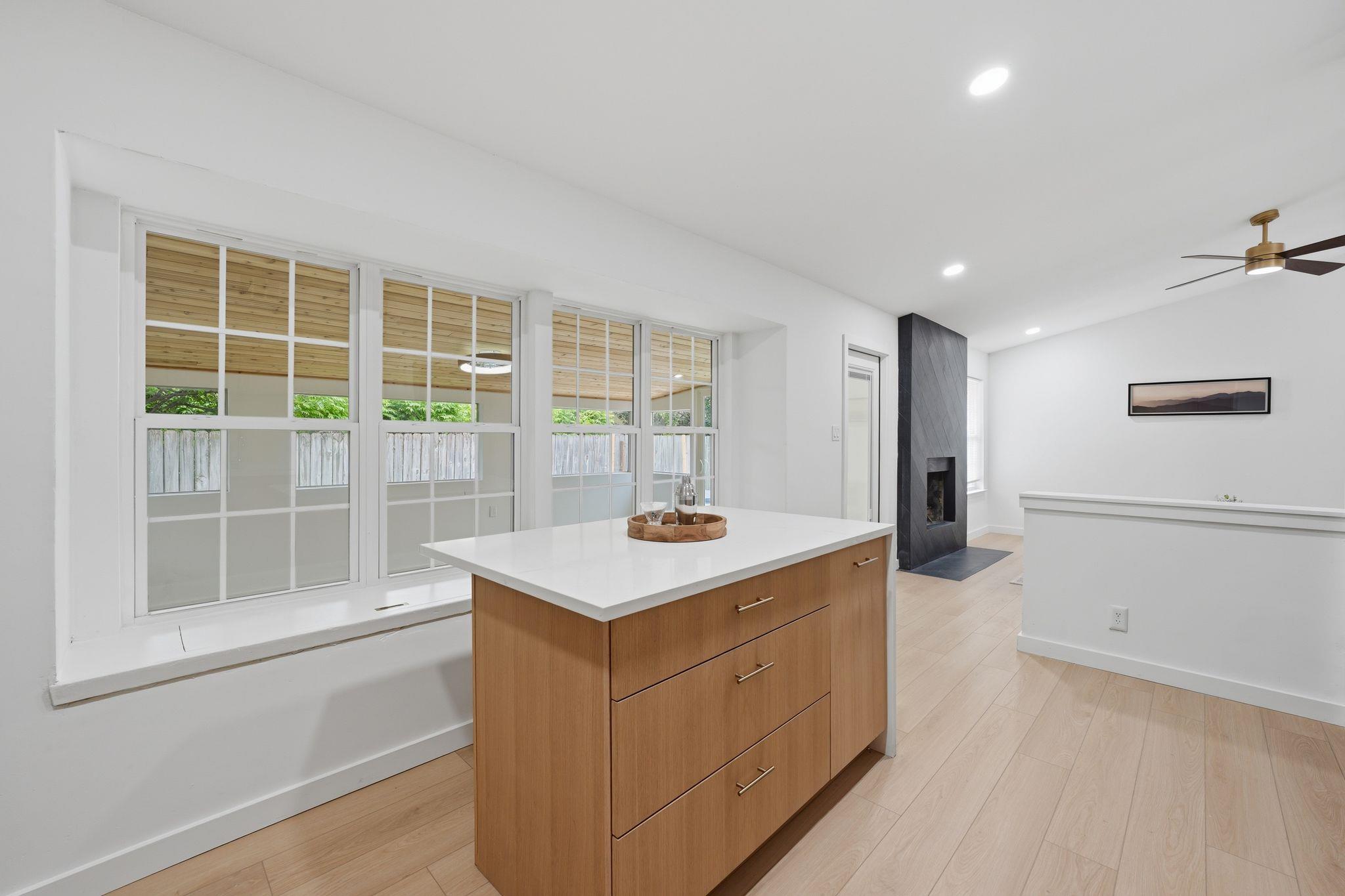 6804 Meadow Run, Austin, TX 78745