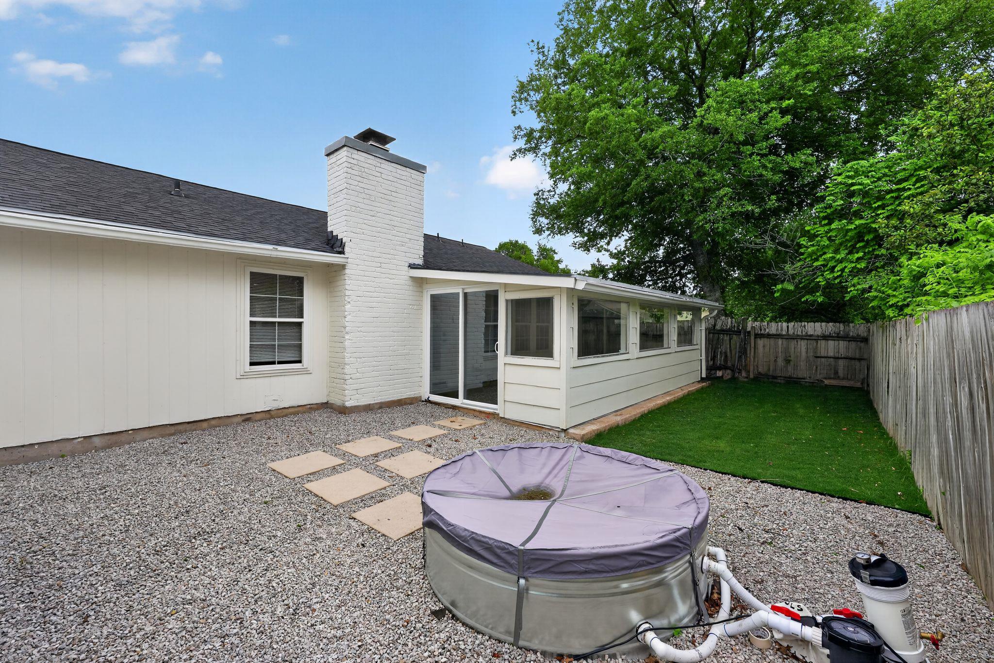 6804 Meadow Run, Austin, TX 78745