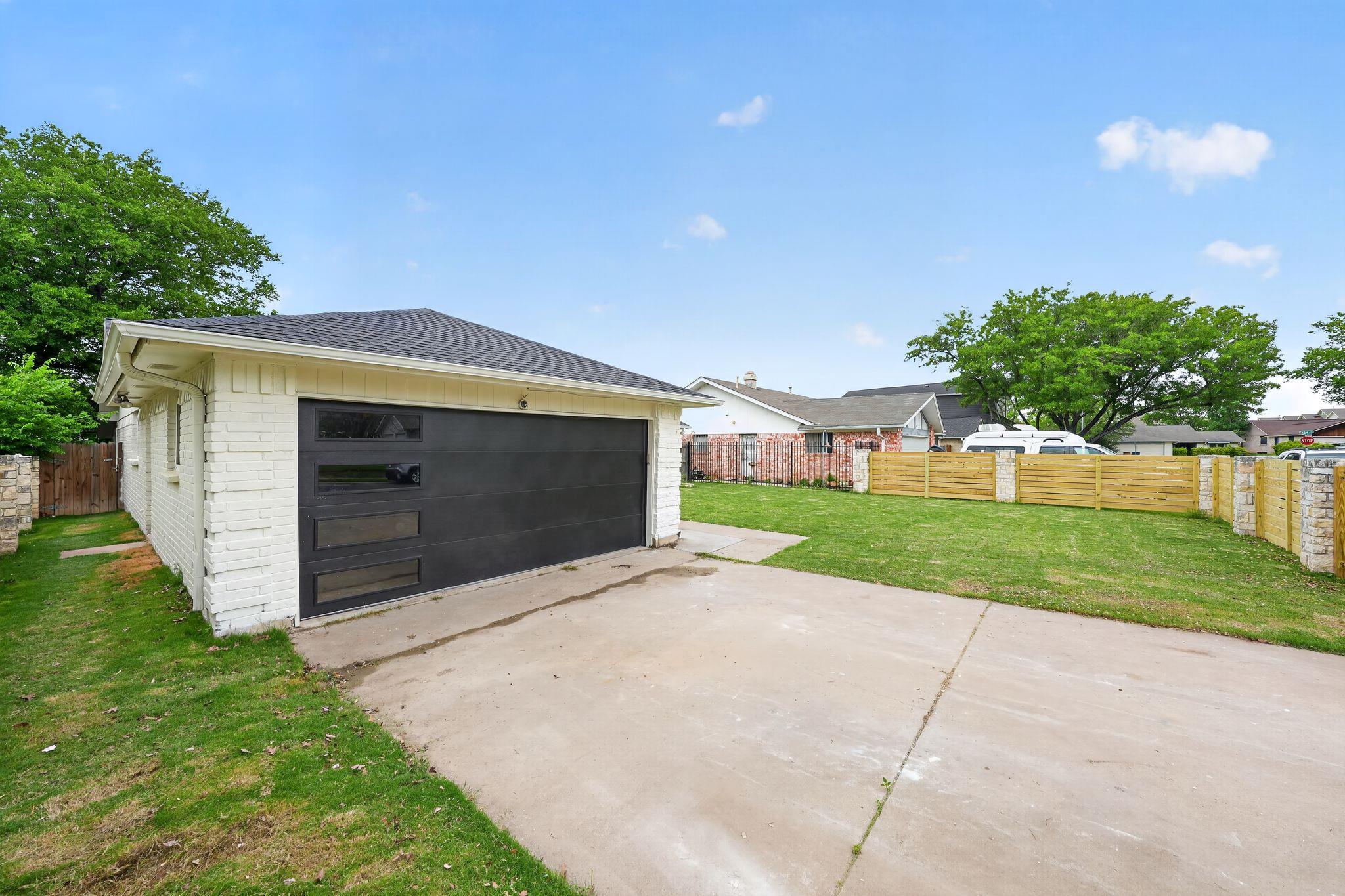 6804 Meadow Run, Austin, TX 78745
