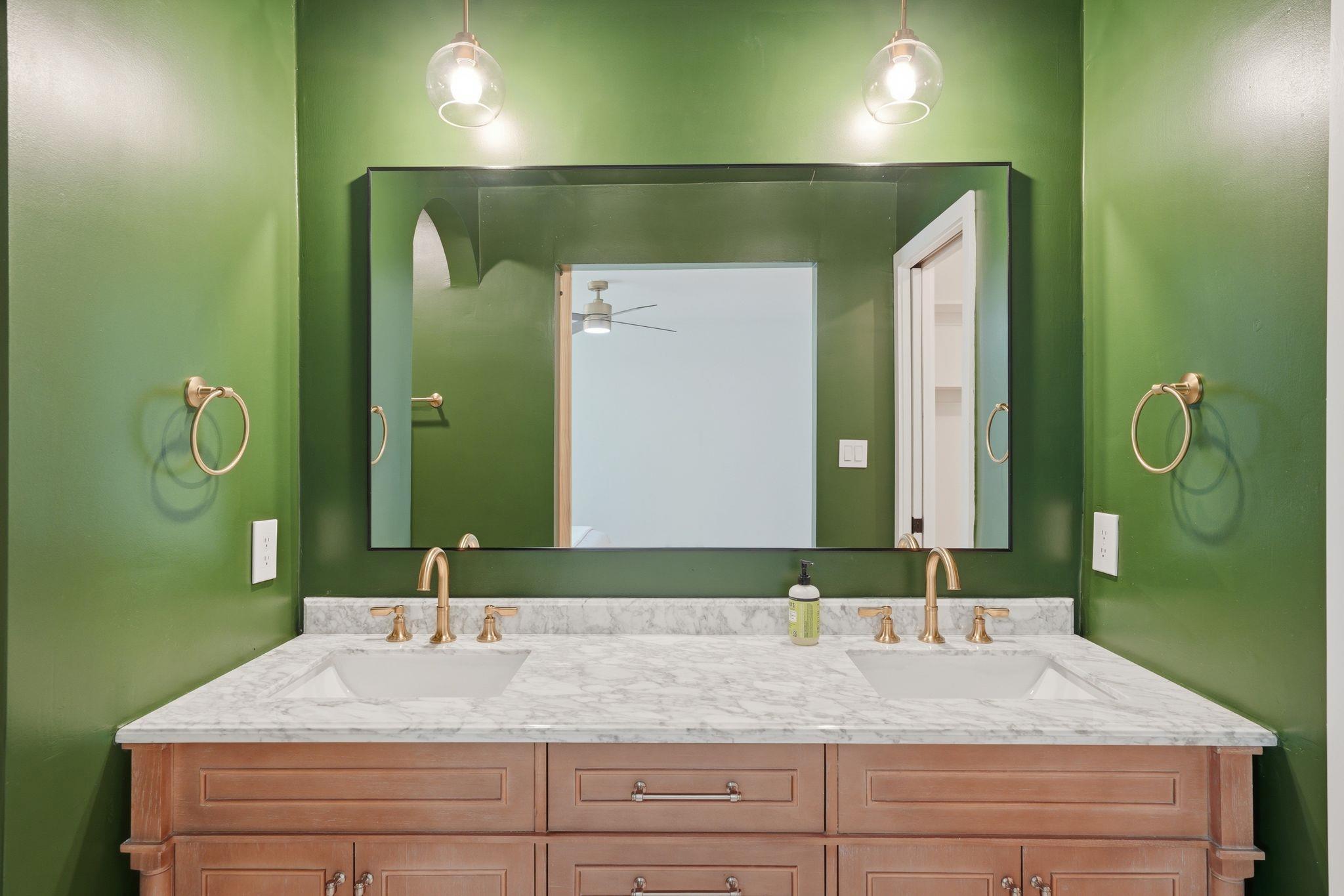 6804 Meadow Run, Austin, TX 78745