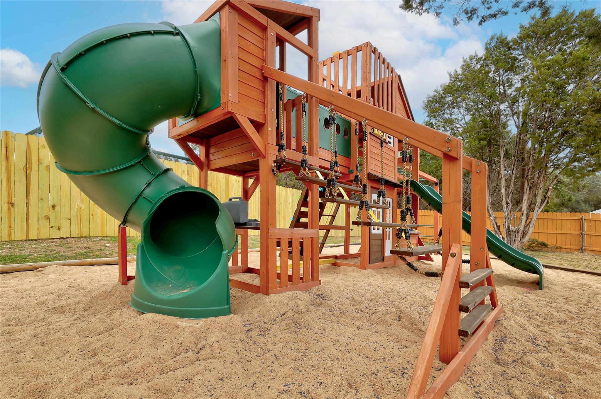 21006 Greenpark Dr, Lago Vista, TX 78645