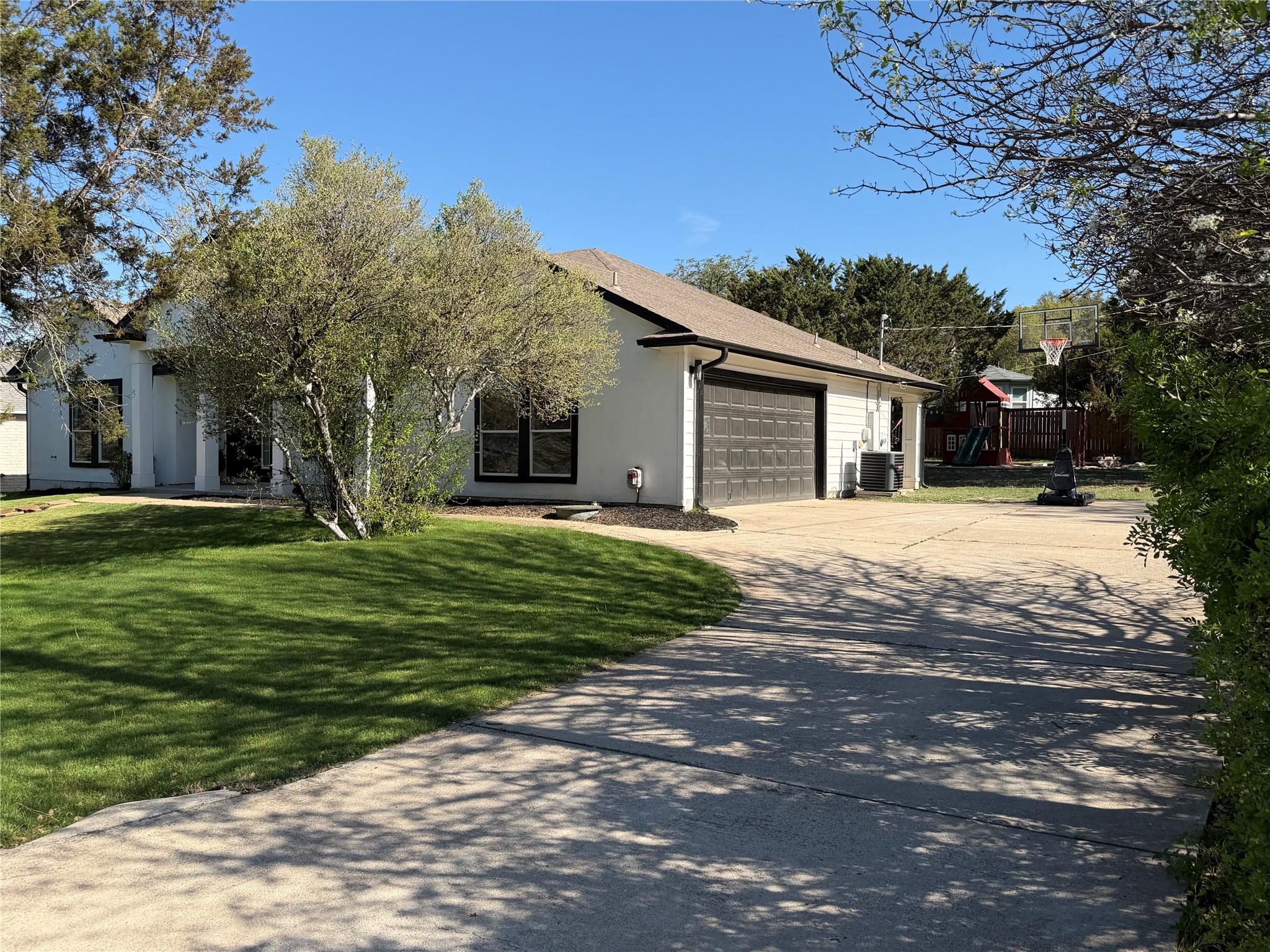 21006 Greenpark Dr, Lago Vista, TX 78645