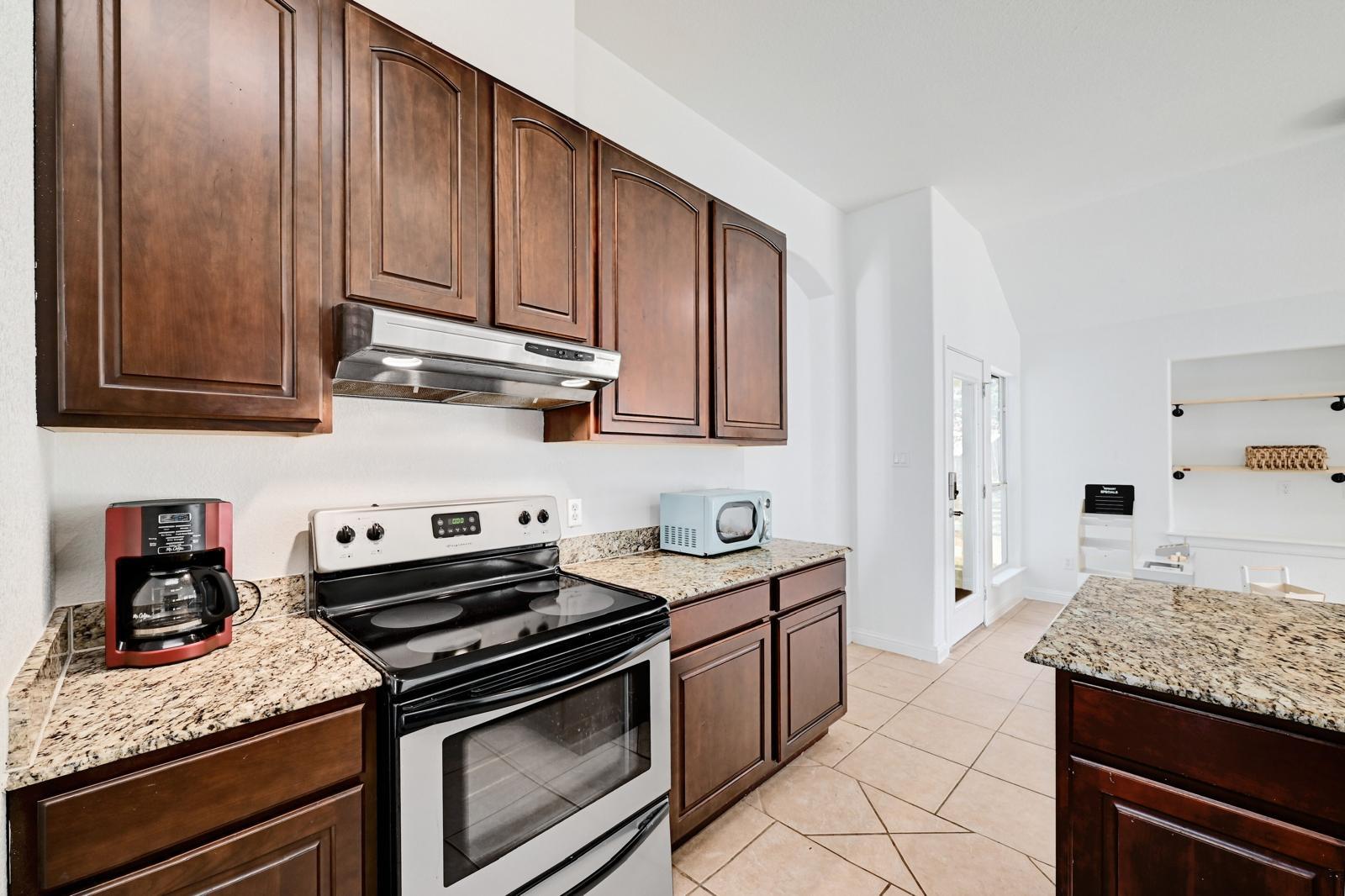 21006 Greenpark Dr, Lago Vista, TX 78645