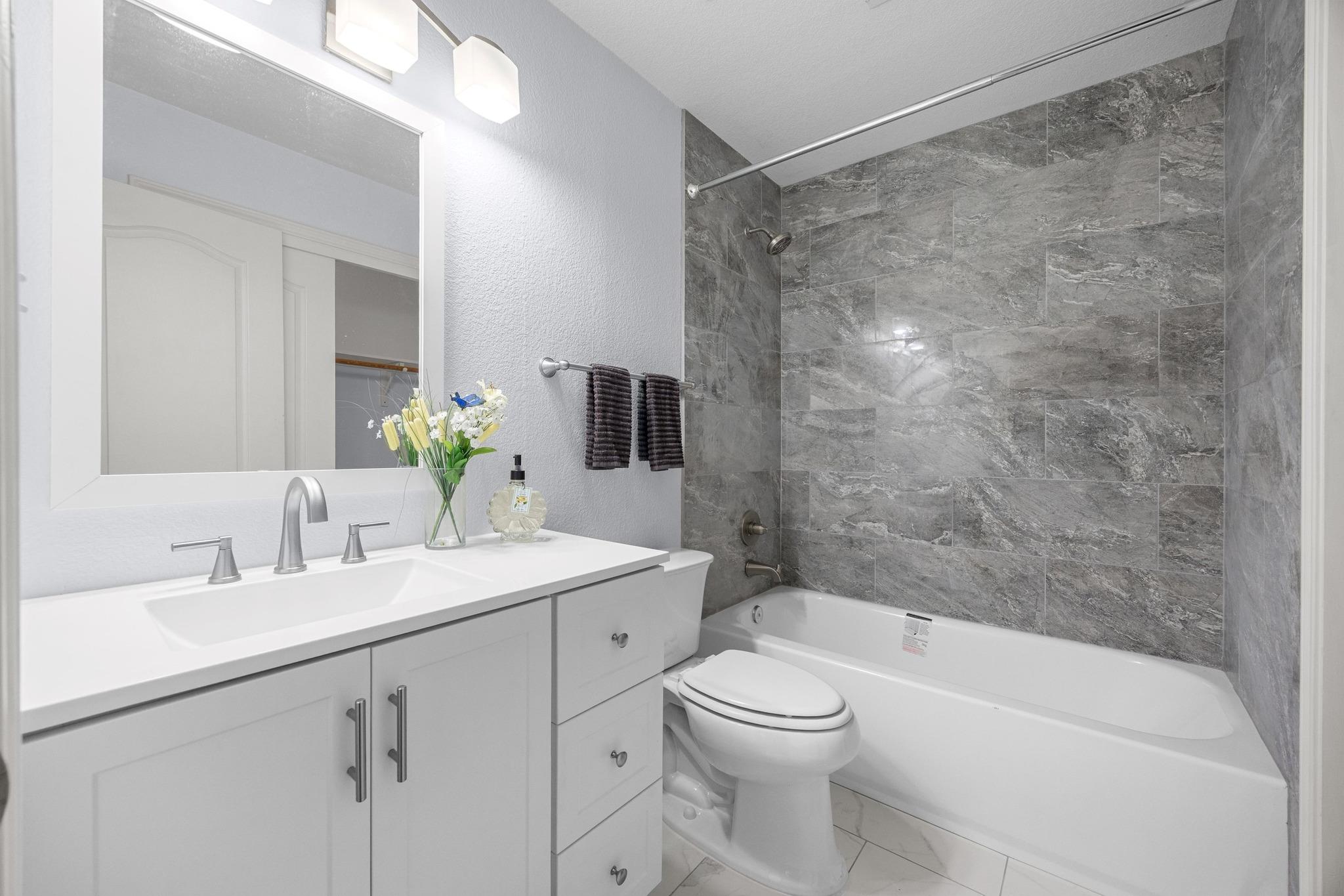 11901 Swearingen Dr # 129, Austin, TX 78758