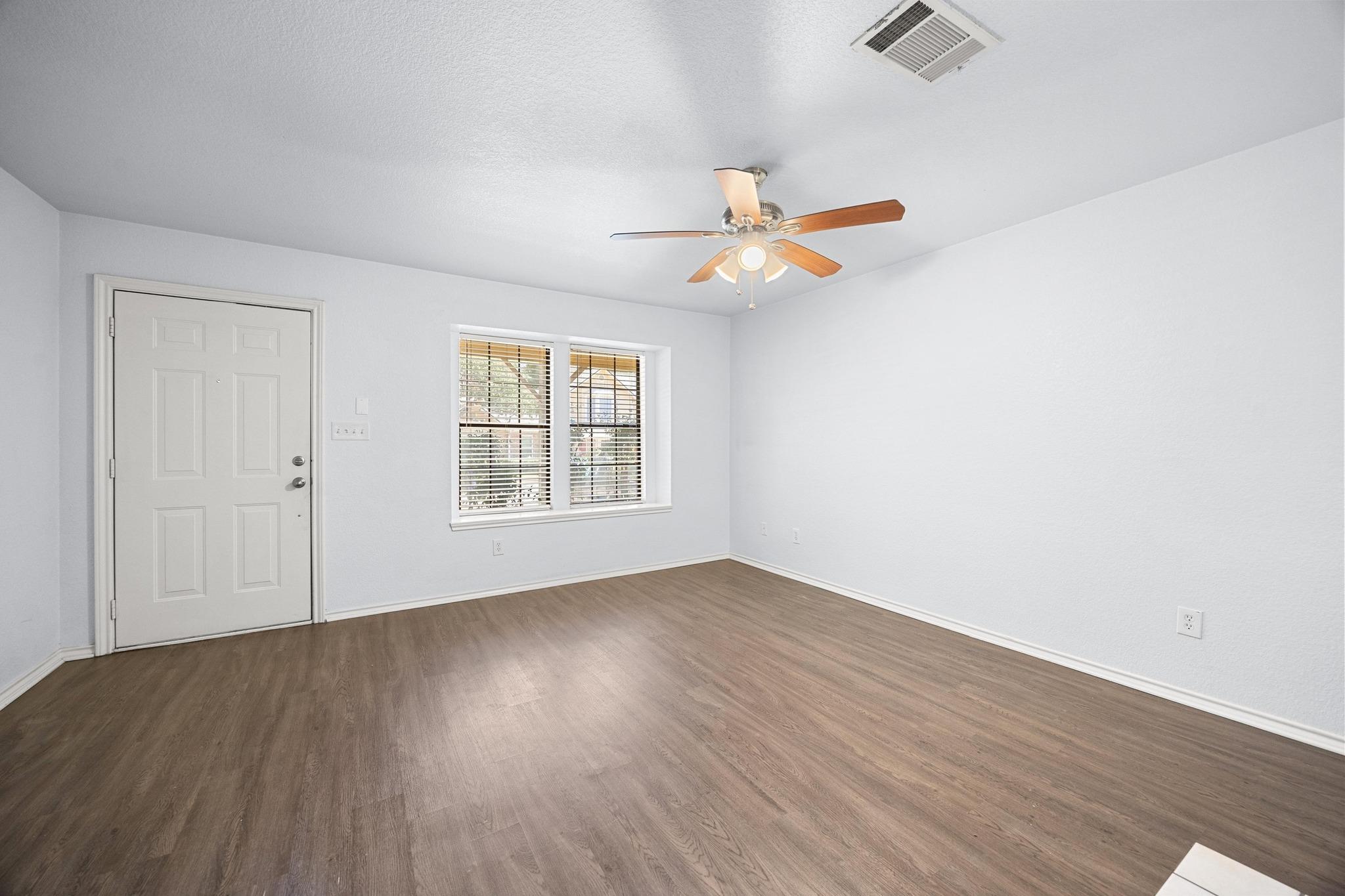 11901 Swearingen Dr # 129, Austin, TX 78758