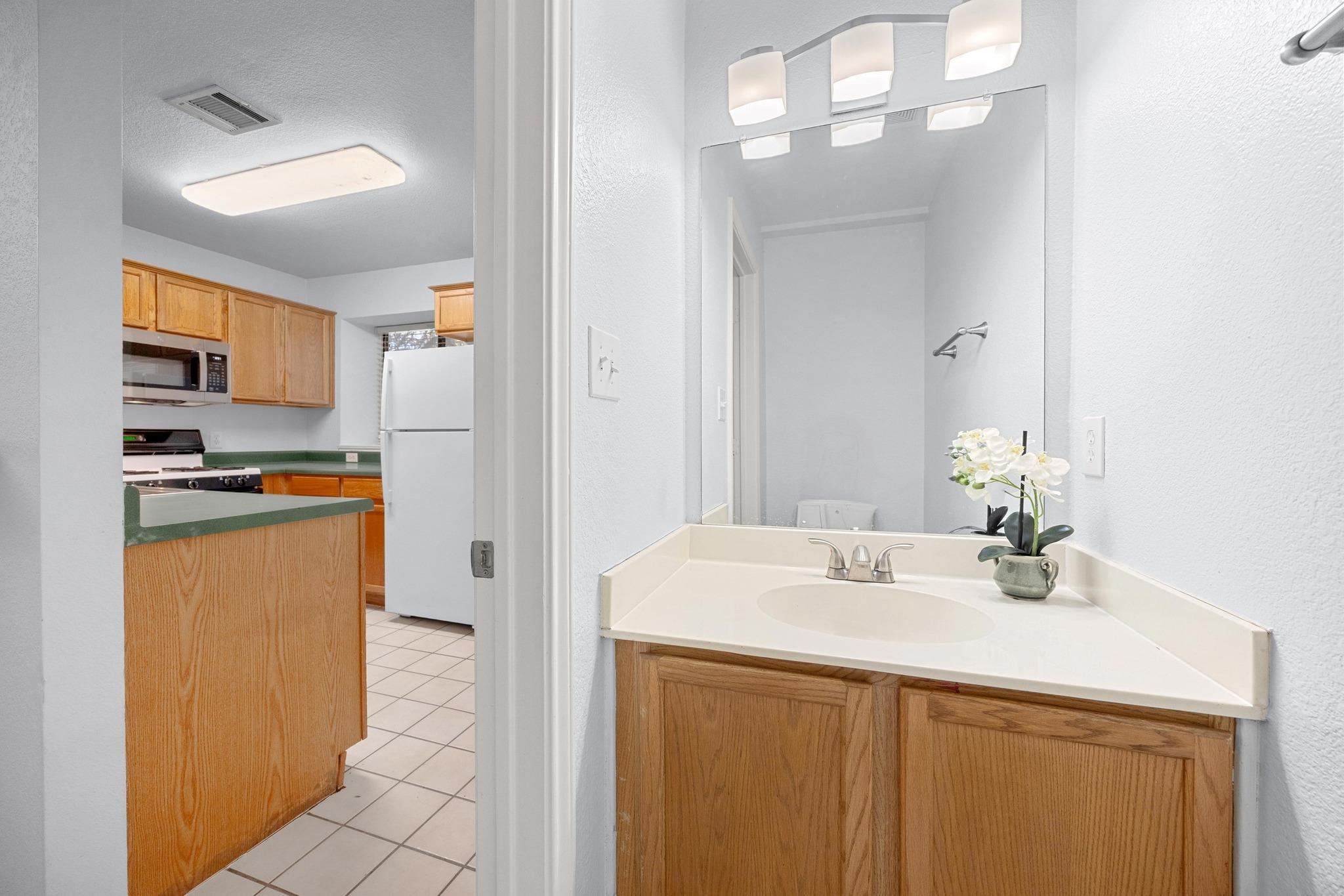 11901 Swearingen Dr # 129, Austin, TX 78758