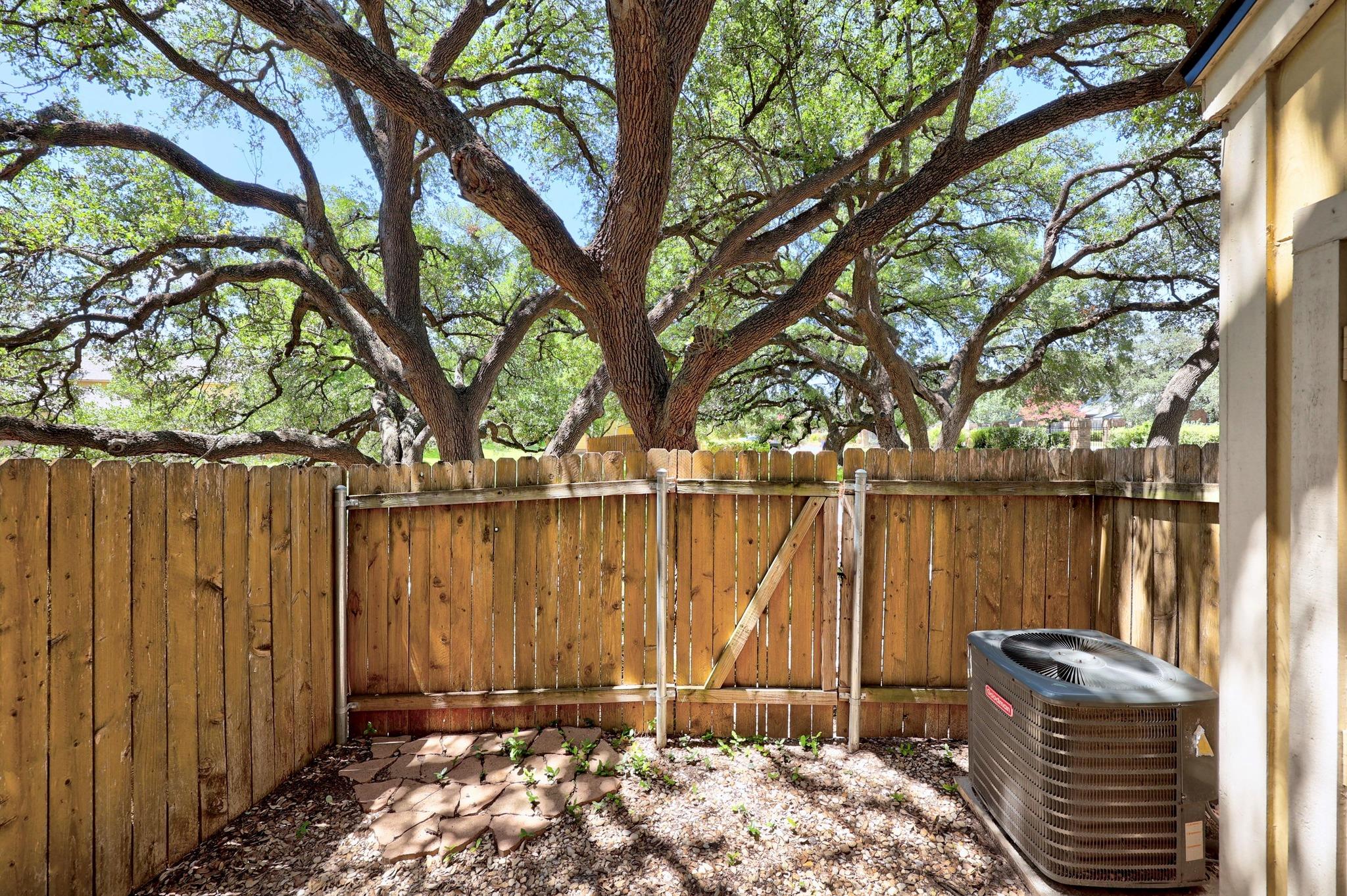 11901 Swearingen Dr # 129, Austin, TX 78758