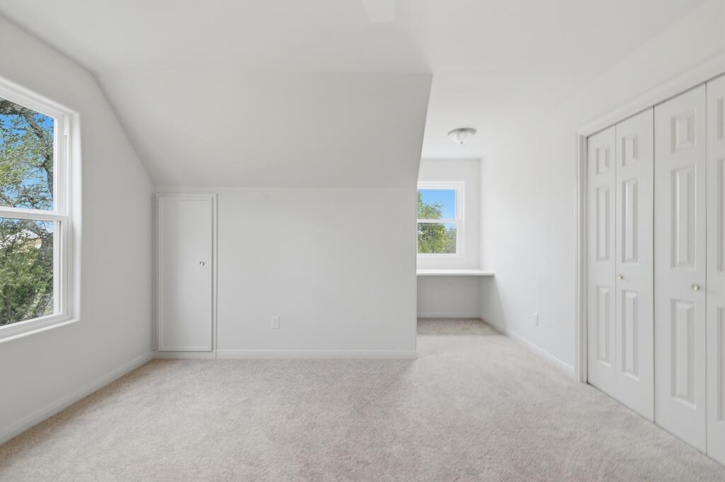 25429 Cove Dr, Spicewood, TX 78669