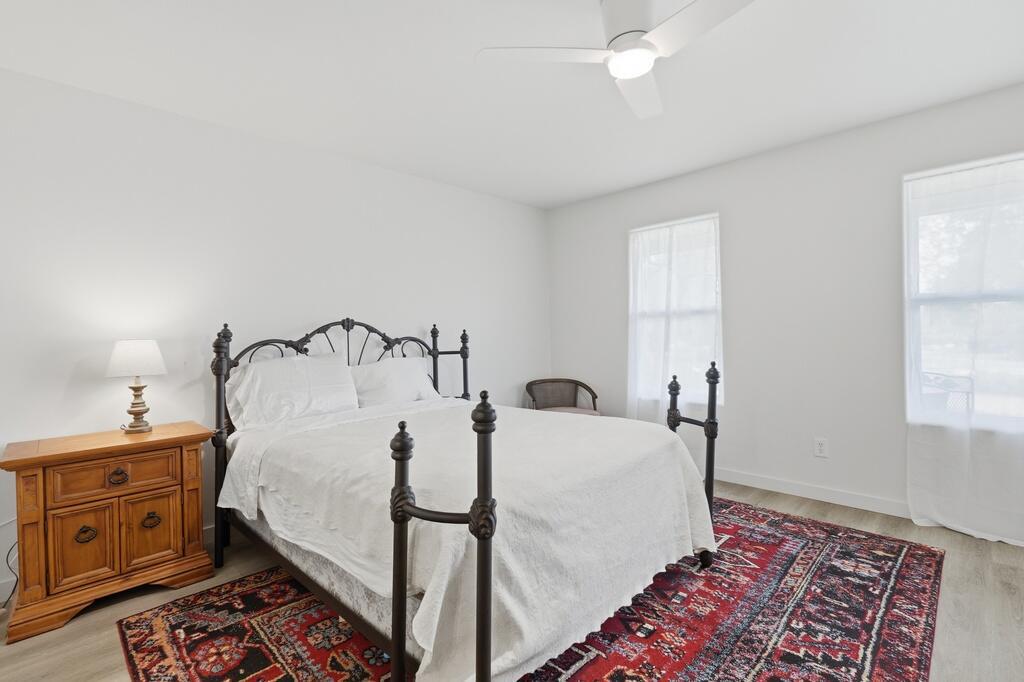 25429 Cove Dr, Spicewood, TX 78669