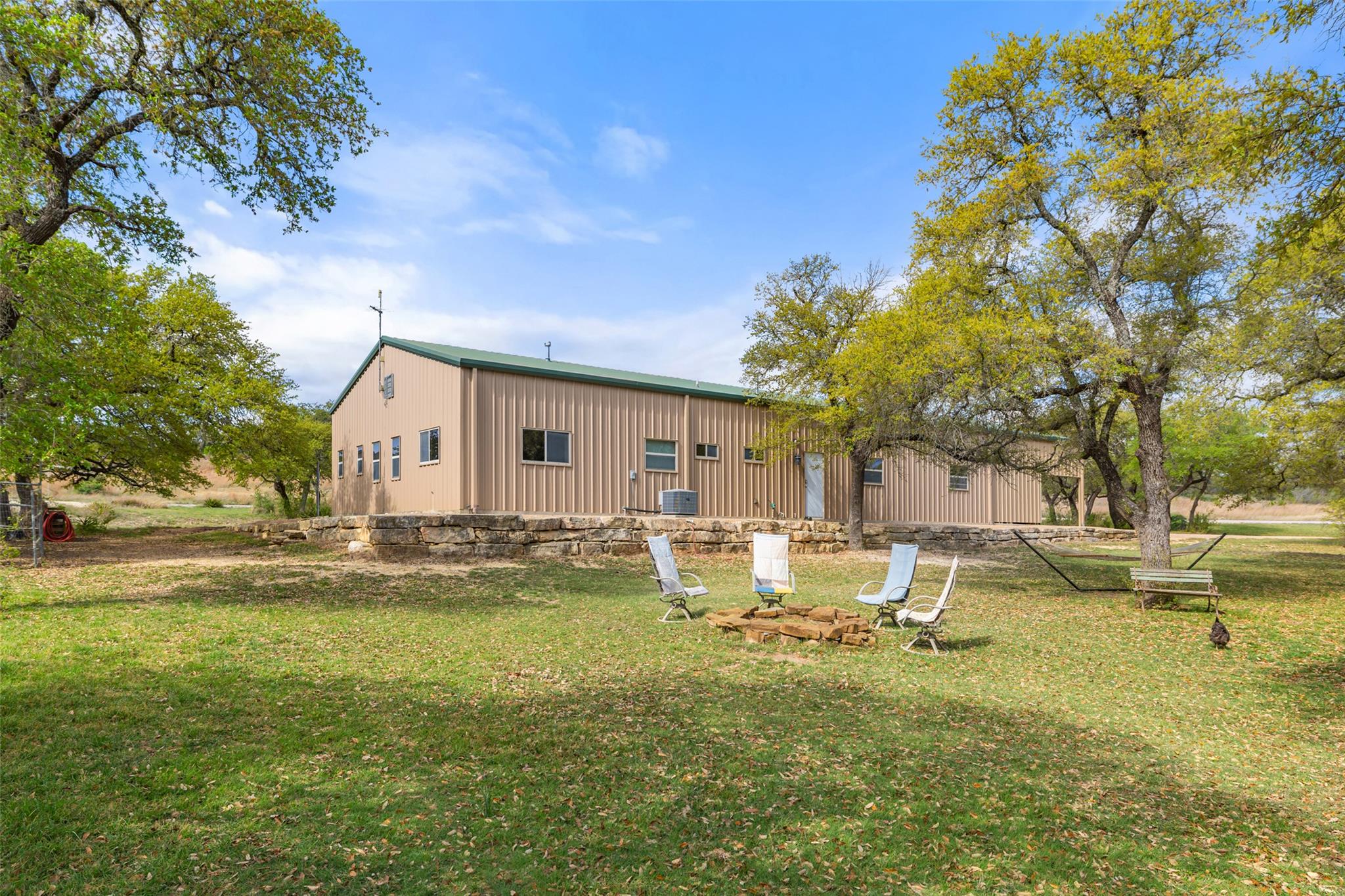 546 Lazy Oak Rd, Johnson City, TX 78636