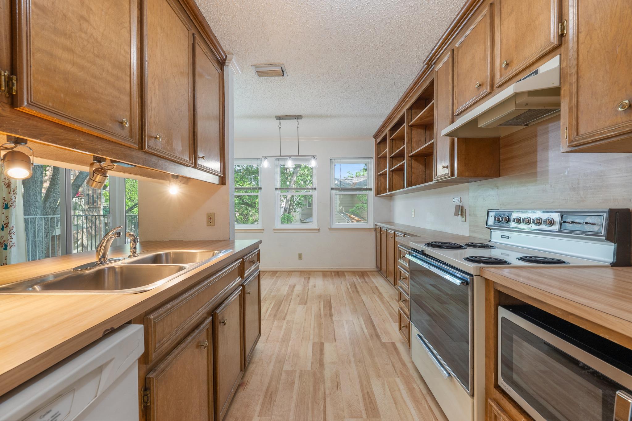 3845 Ranch Road 2222 # 19, Austin, TX 78731