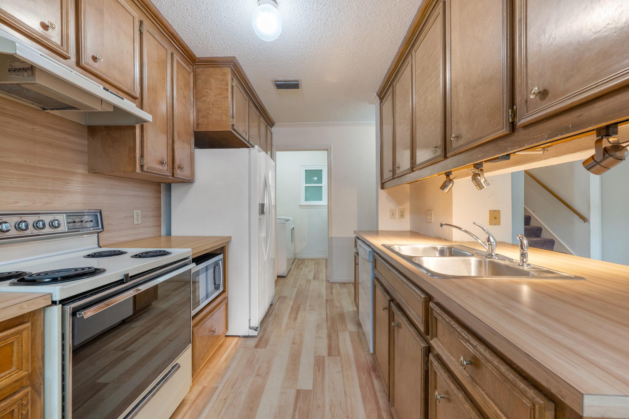 3845 Ranch Road 2222 # 19, Austin, TX 78731