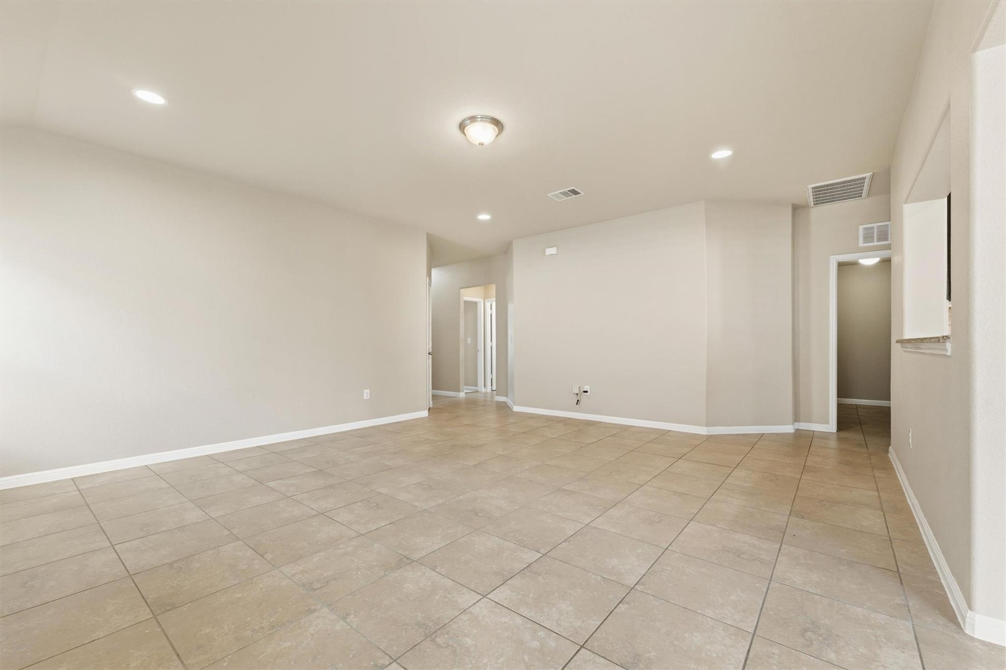 633 Carly Ann Ln, Leander, TX 78641
