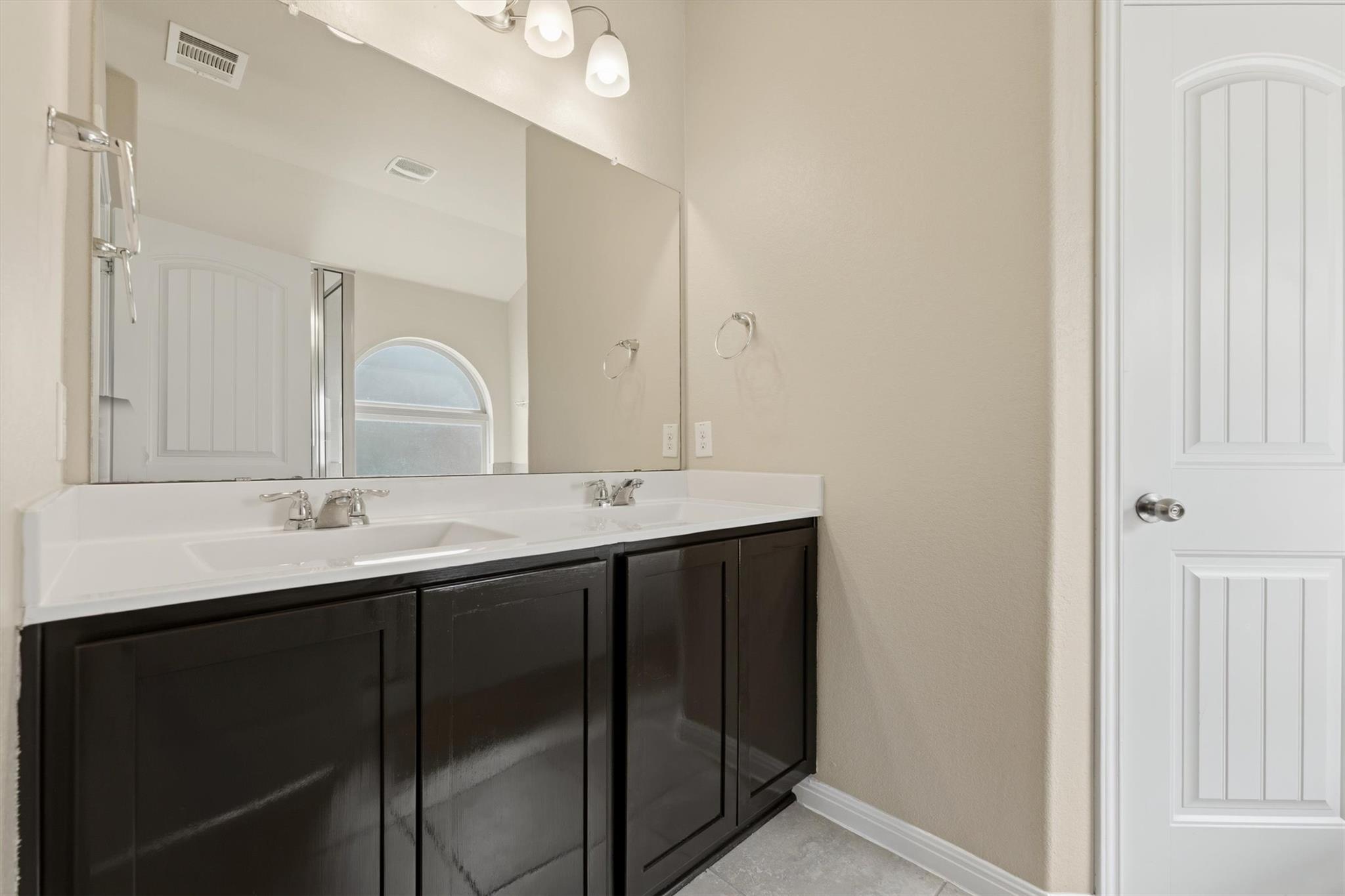 633 Carly Ann Ln, Leander, TX 78641