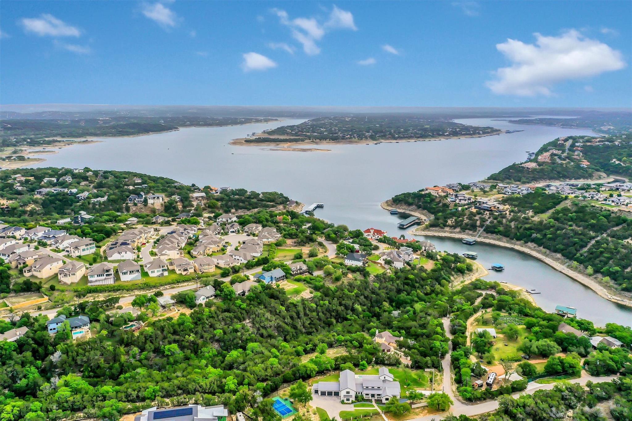 3016 Tradewind Dr, Spicewood, TX 78669