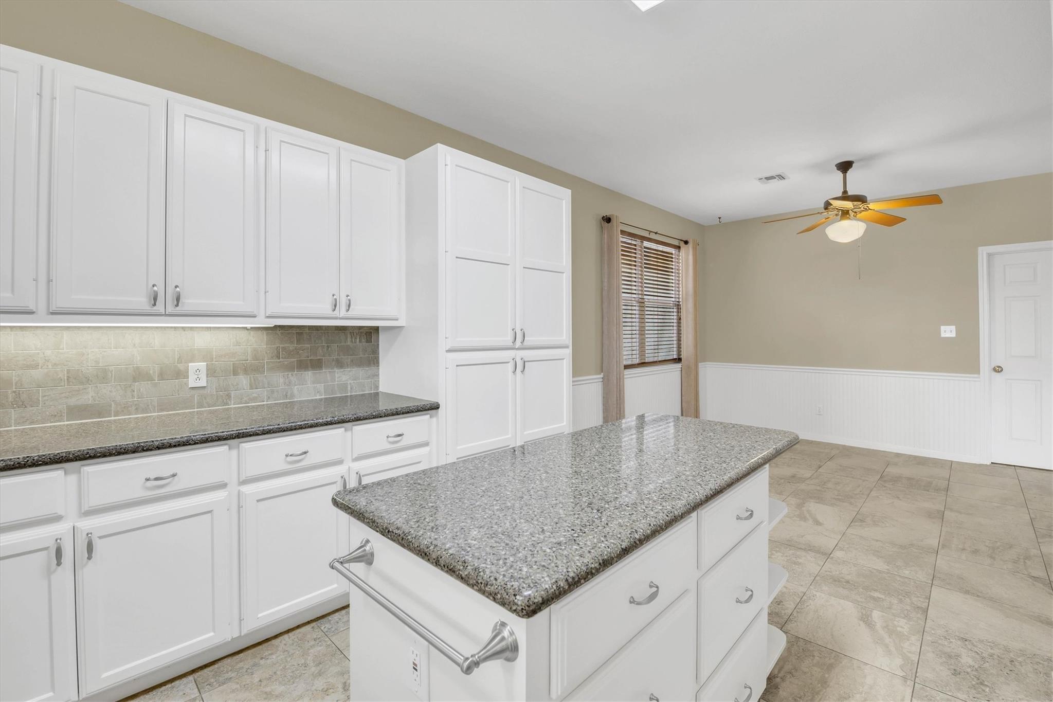 3016 Tradewind Dr, Spicewood, TX 78669