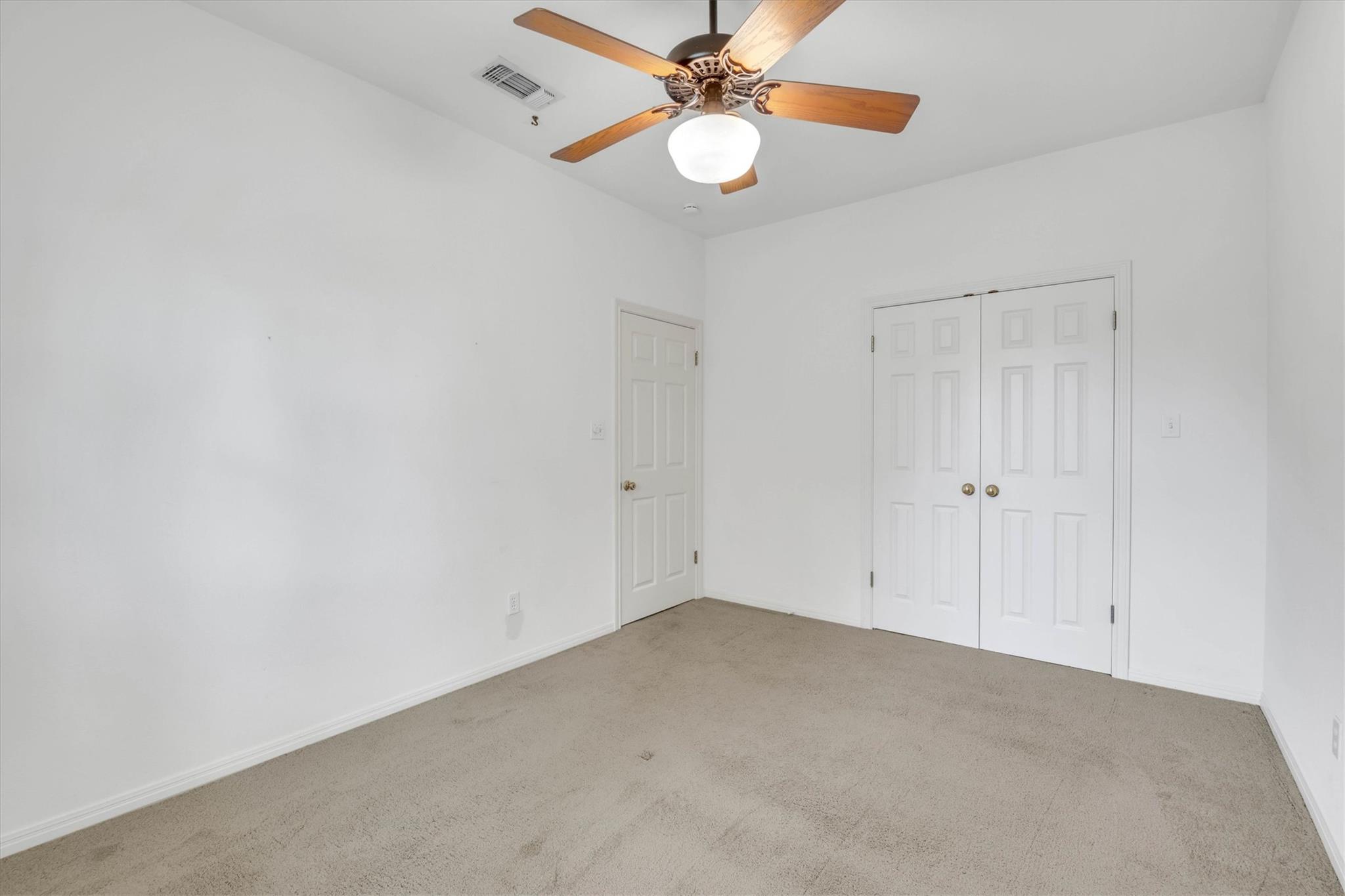 3016 Tradewind Dr, Spicewood, TX 78669