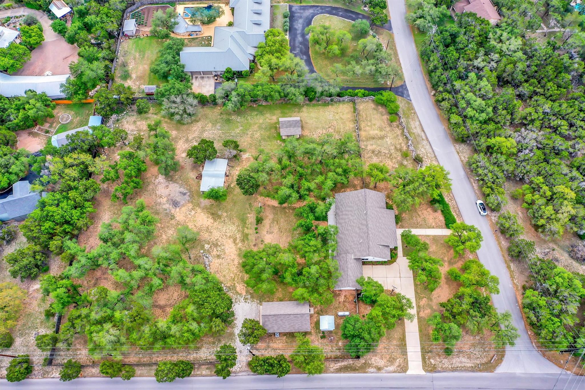 3016 Tradewind Dr, Spicewood, TX 78669