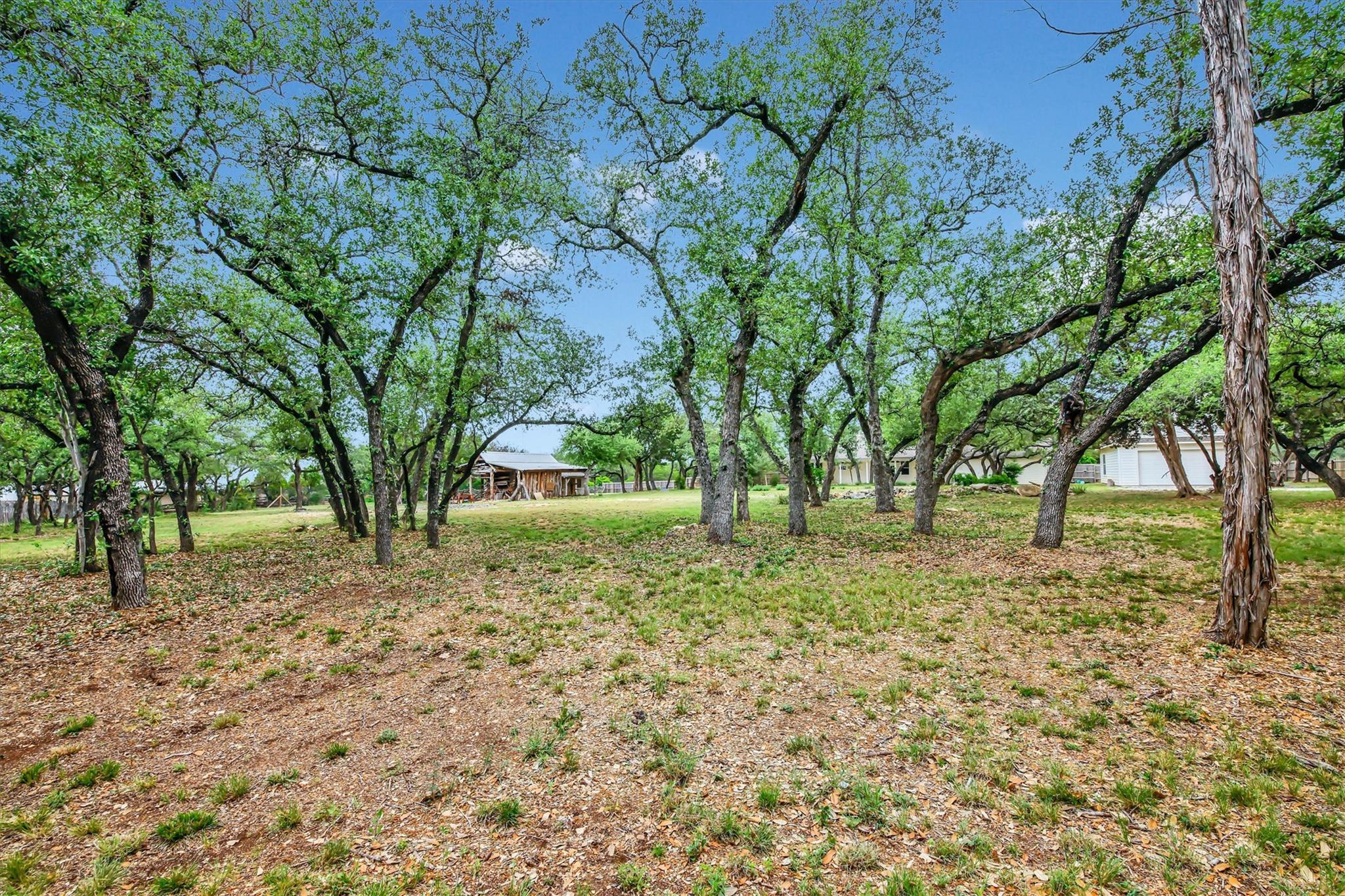 3016 Tradewind Dr, Spicewood, TX 78669