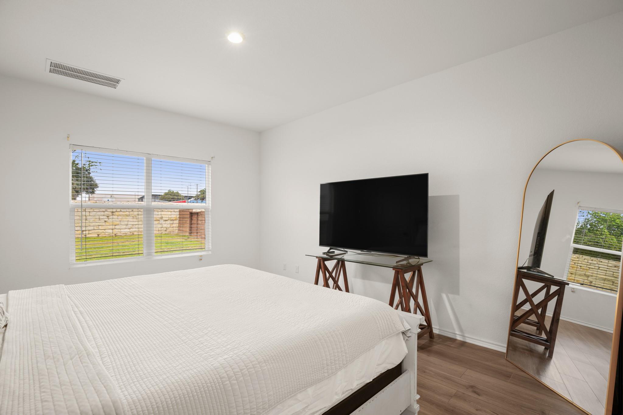 201 Mendoza, Kyle, TX 78640