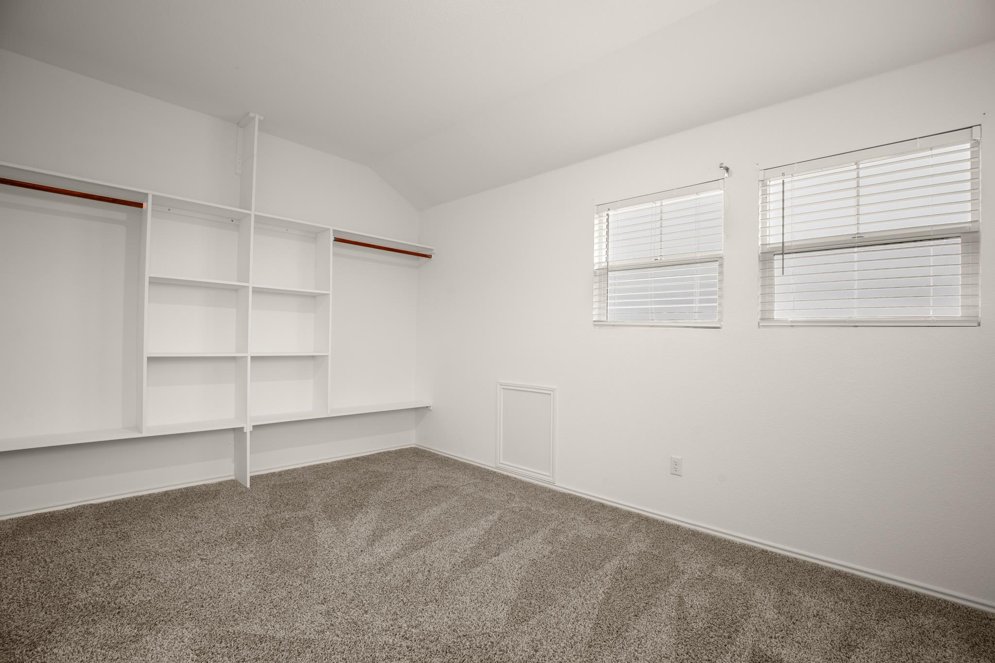 201 Mendoza, Kyle, TX 78640