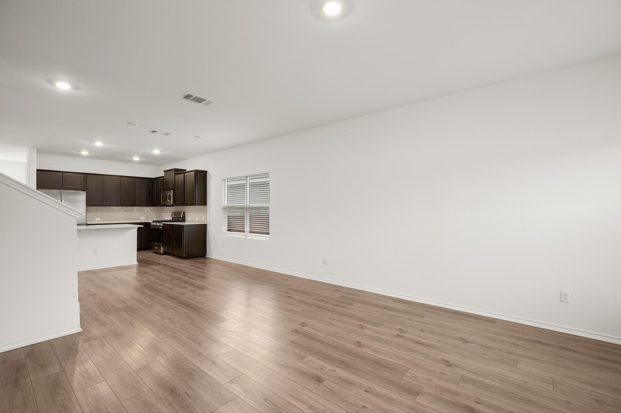 201 Mendoza, Kyle, TX 78640